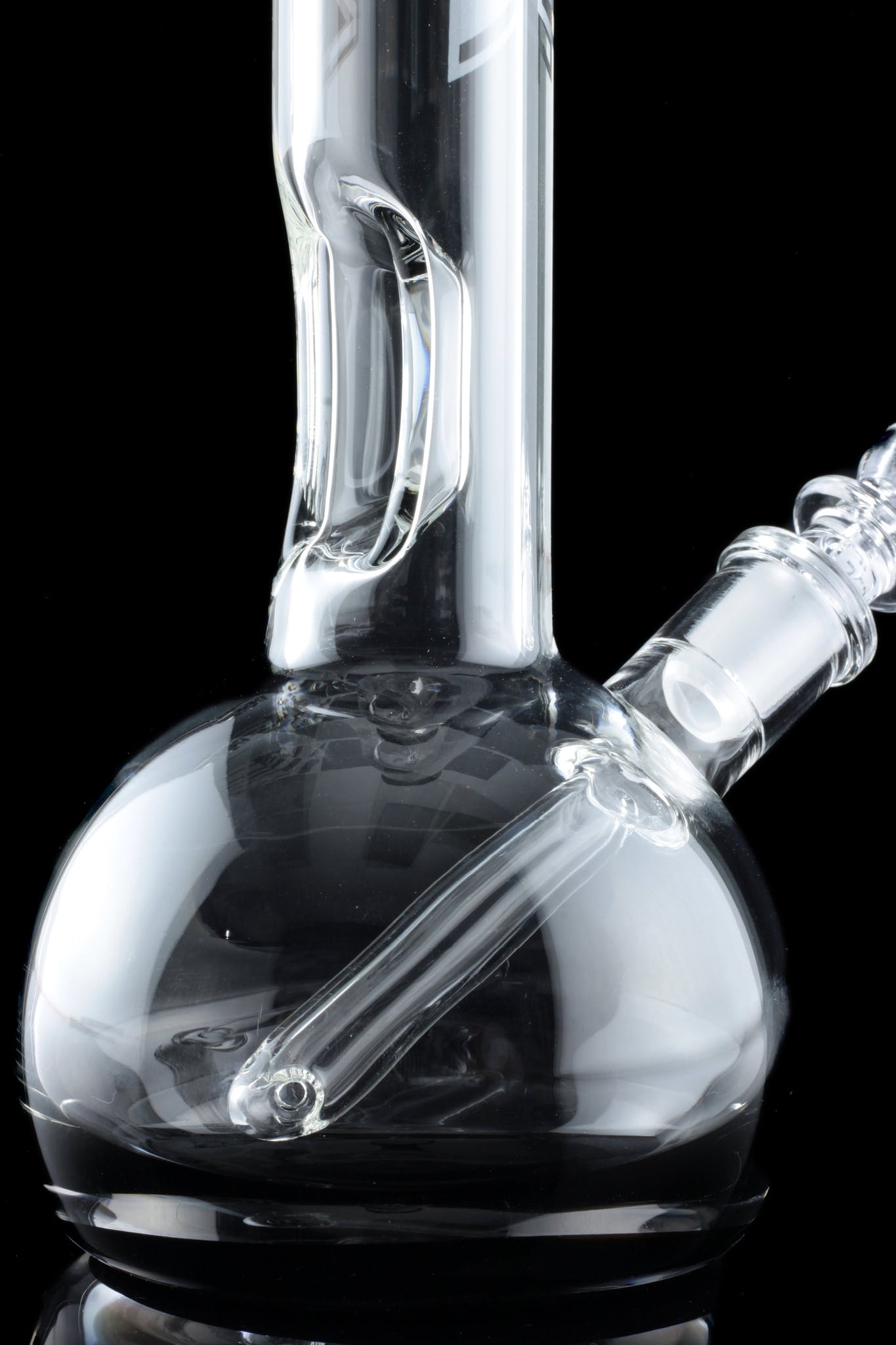 GRAV Small Round Base Water Pipe with Stunning Black Accents - A Must - Have!