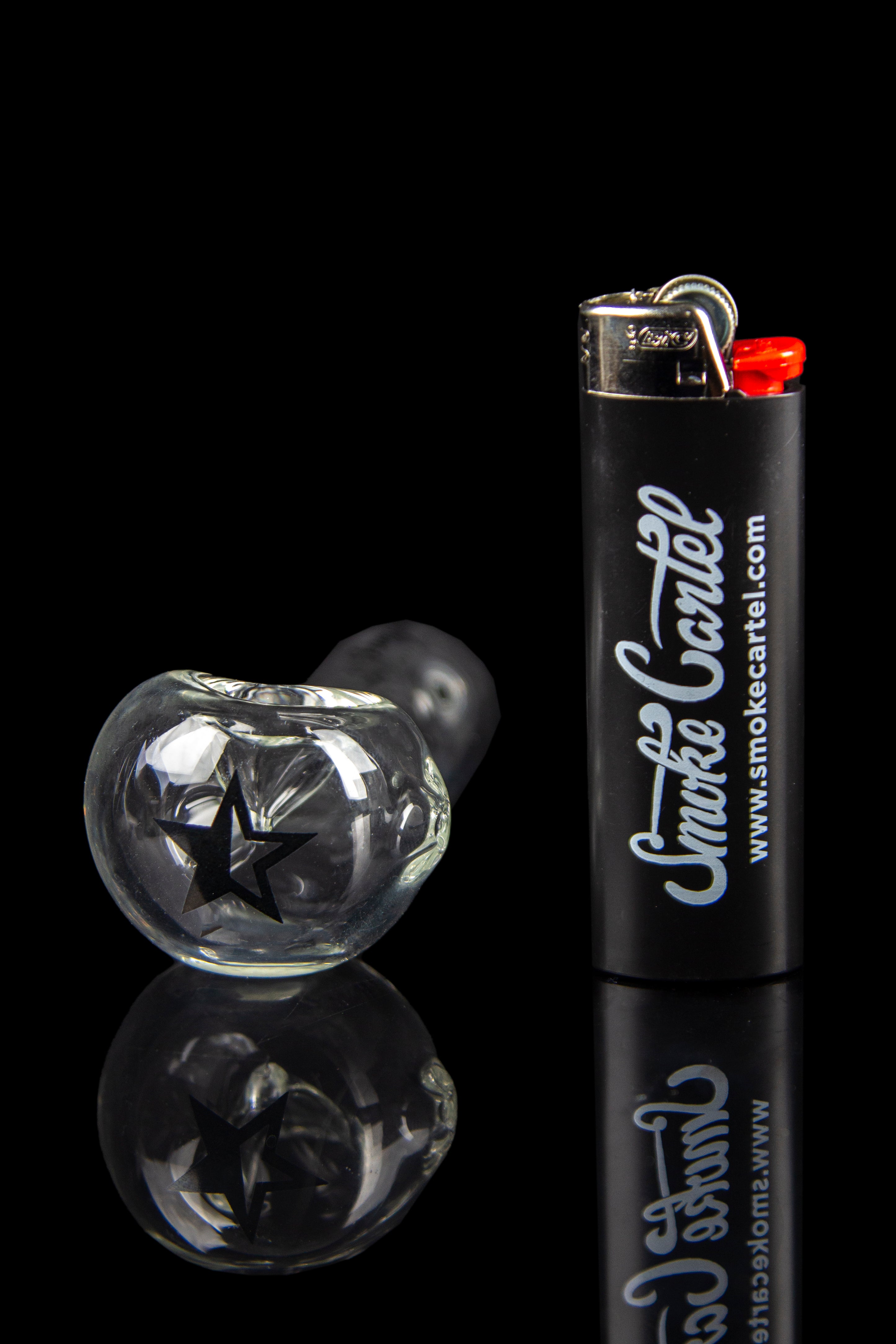 Famous X Premium Spoon Hand Pipe - Your On - the - Go Smoking Essential