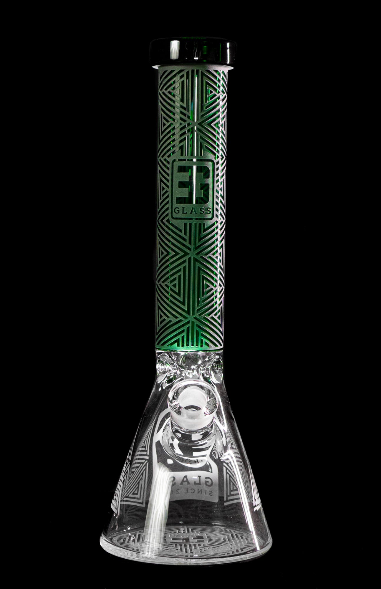 EG Glass Diamond Triangle Water Pipe - A Stunning Daily Smoking Companion