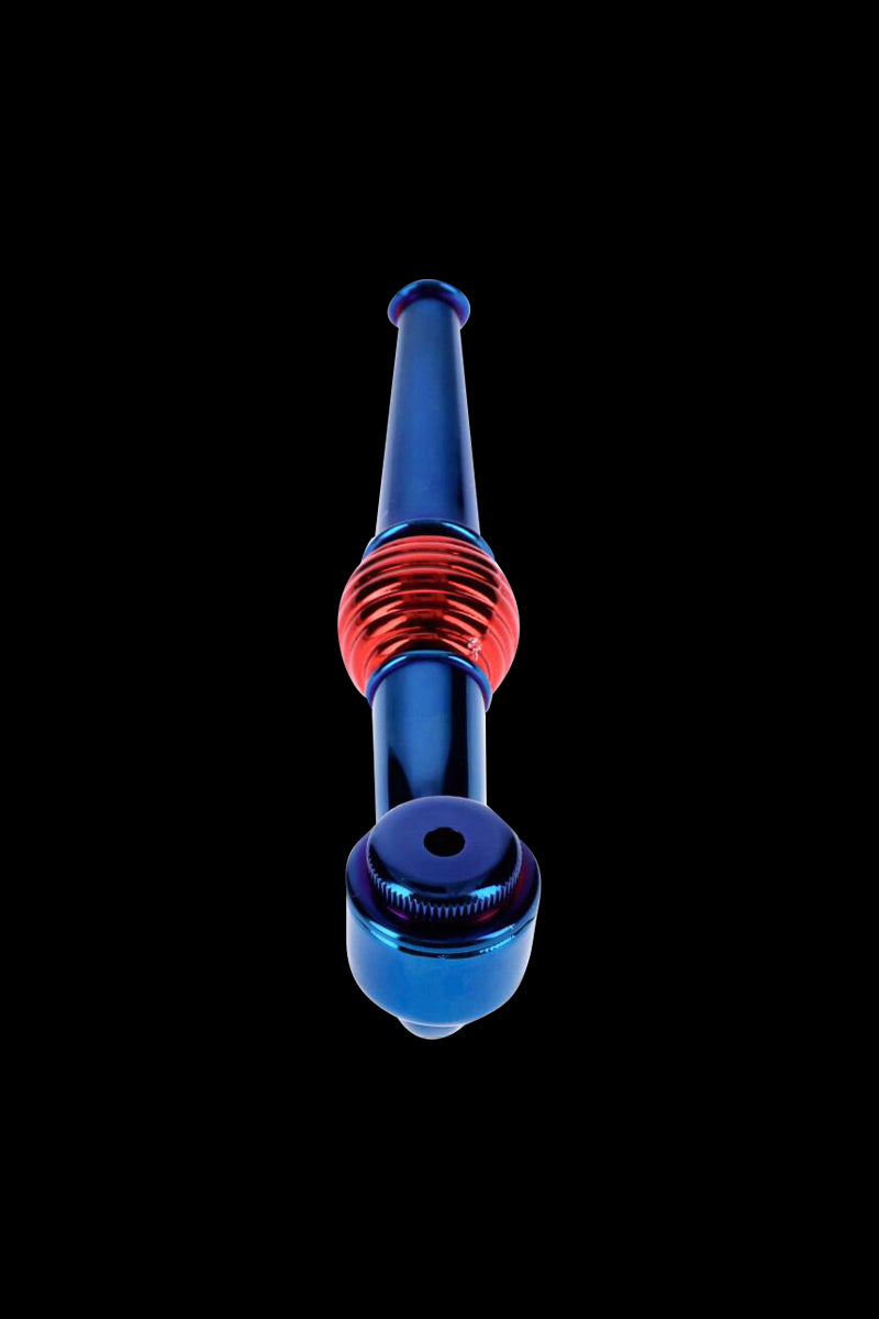 Grip-Friendly Metal Hand Pipe: A Simple Smoking Essential