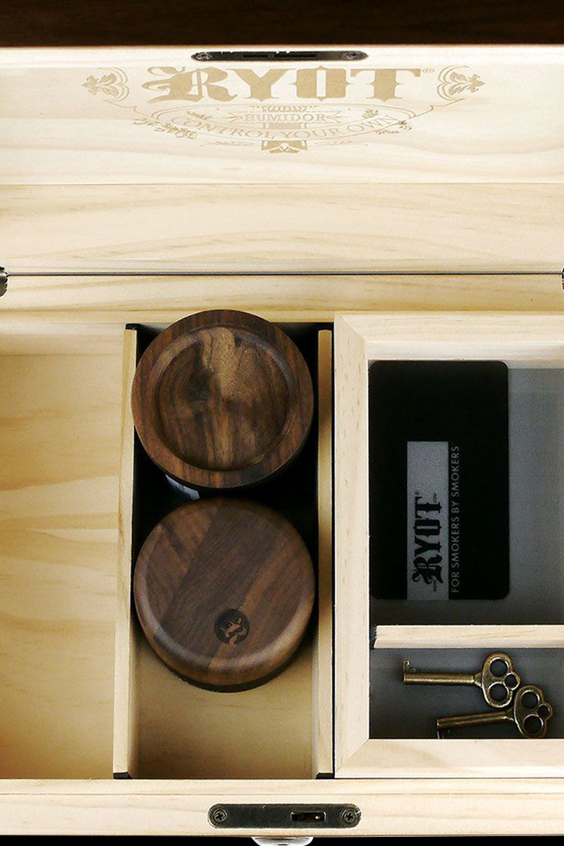 RYOT's Premium Walnut Humidor Combo Box