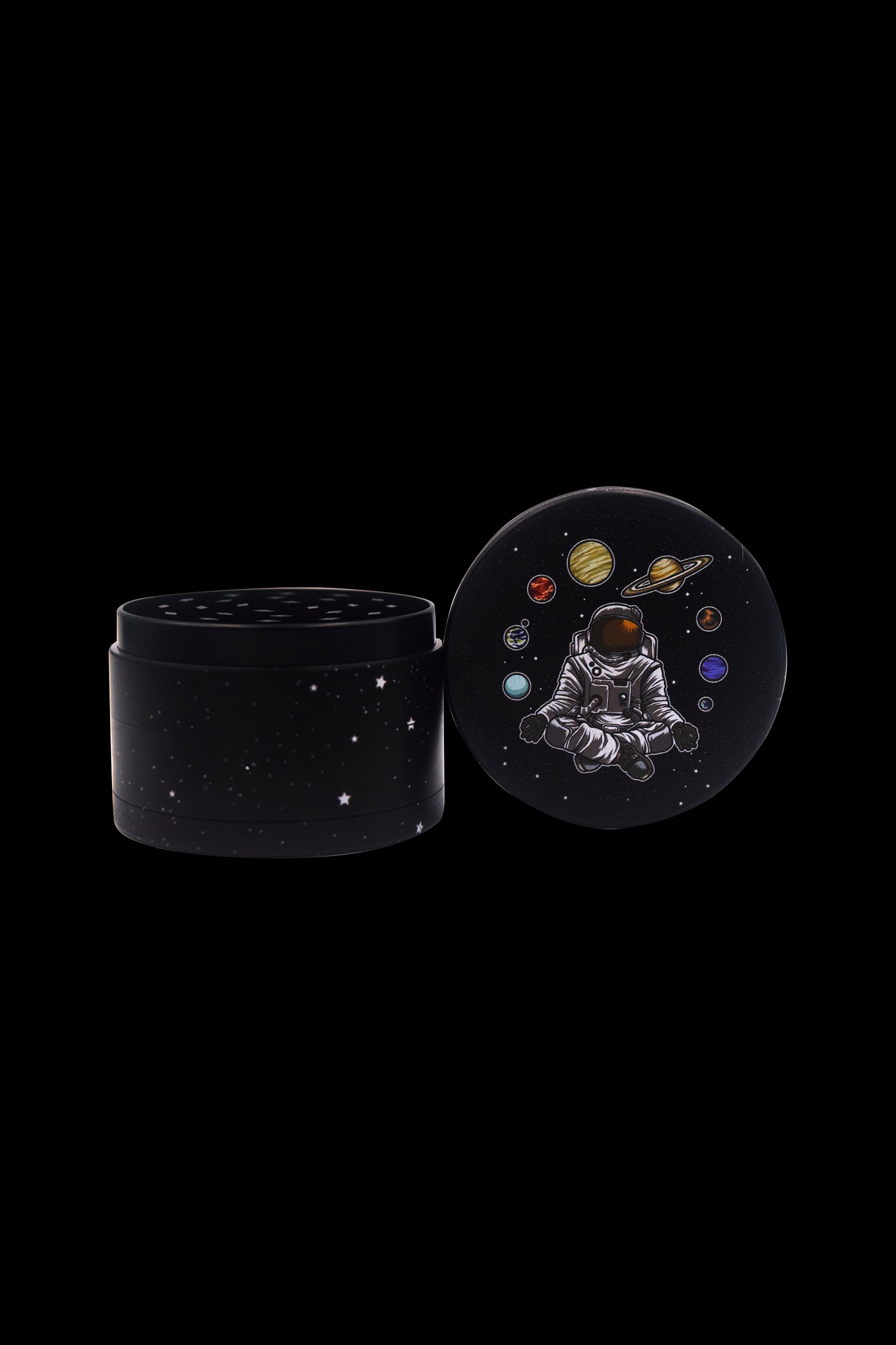Cloud 8 4-Piece Space Man Grinder - Your Ultimate Grinding Companion