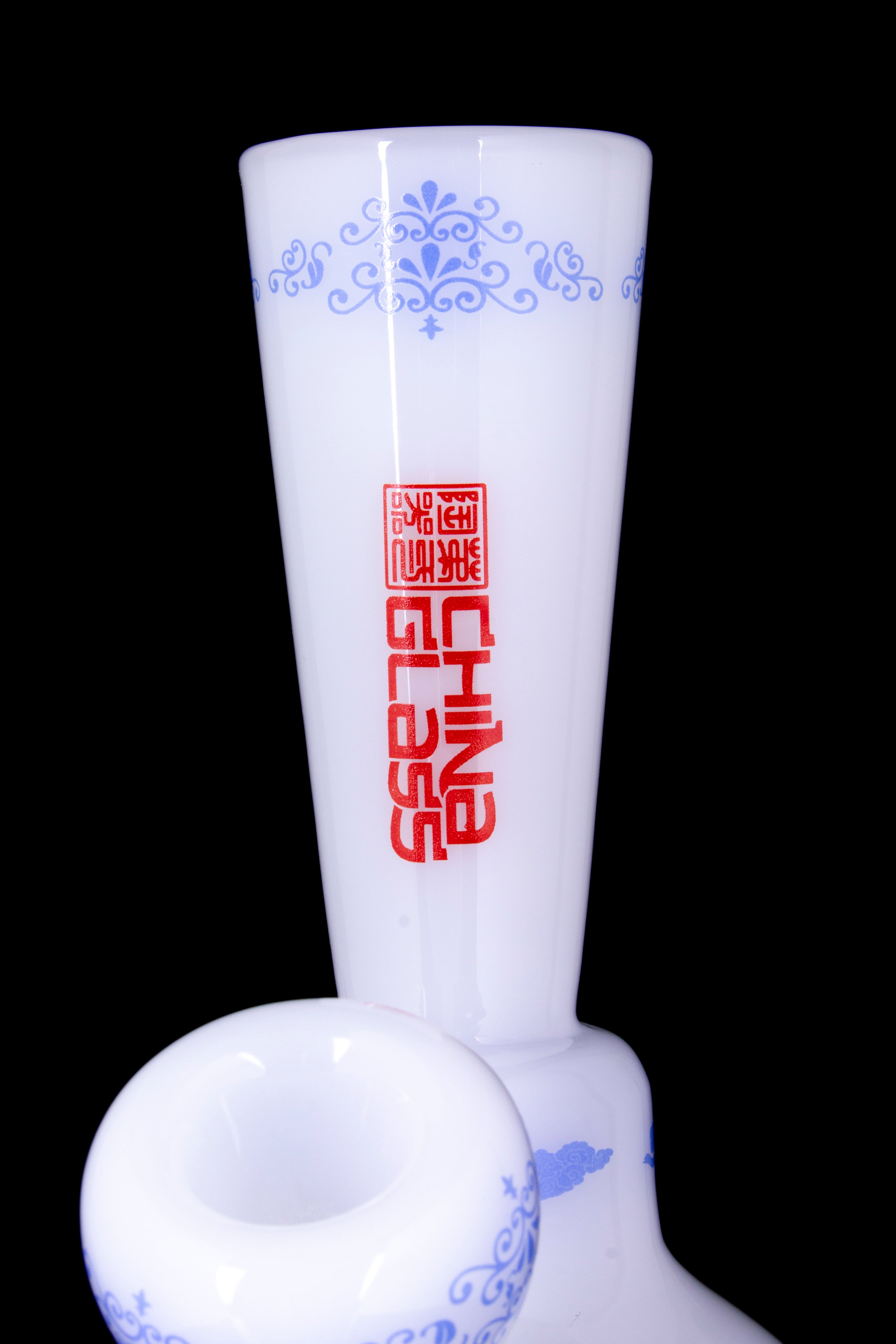 Stunning Ornate Chinese Vase Glass Bong from the Cao Cao Dynasty