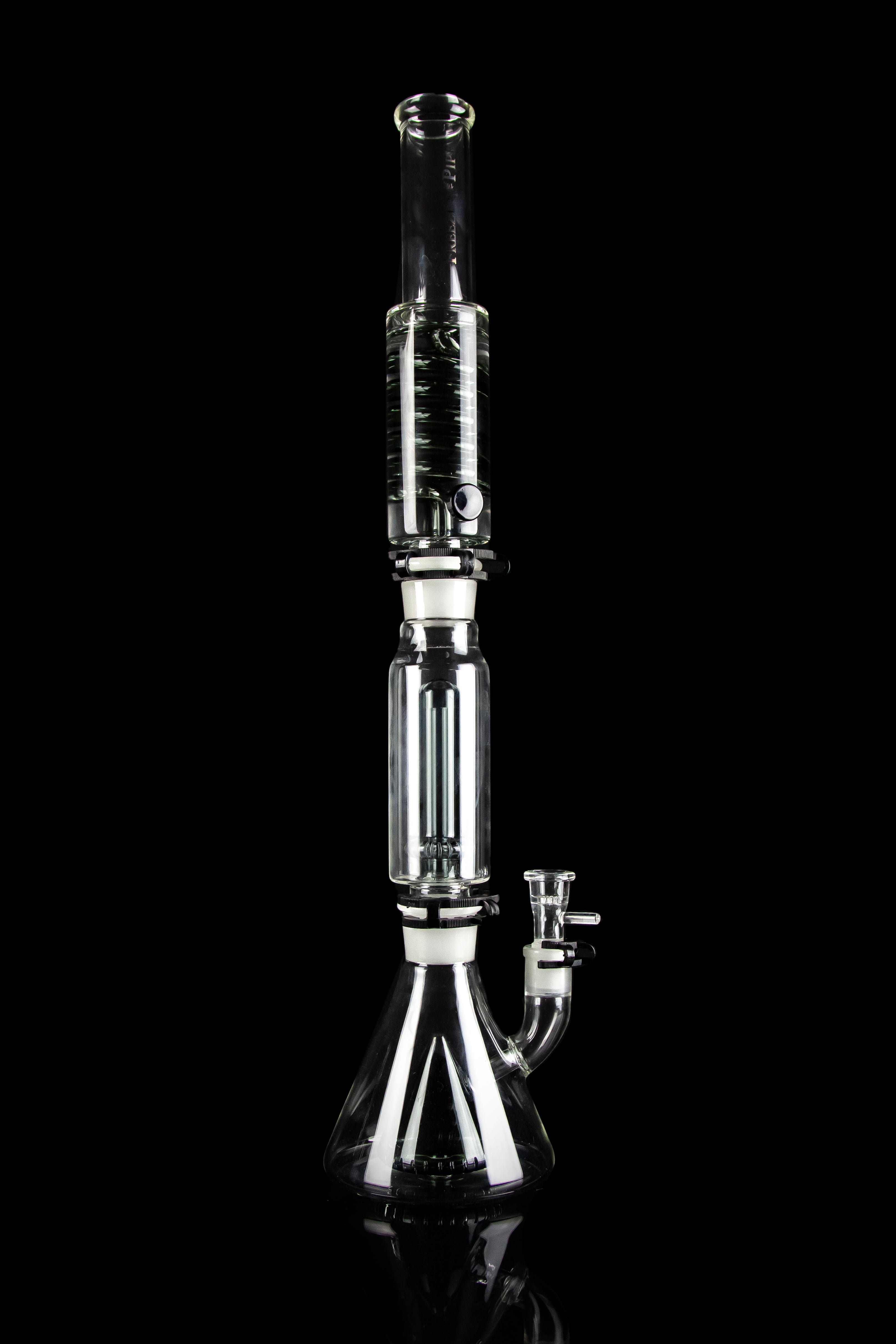Freeze Pipe Dual Percolation Chamber Bong - The Ultimate Smoking Experience