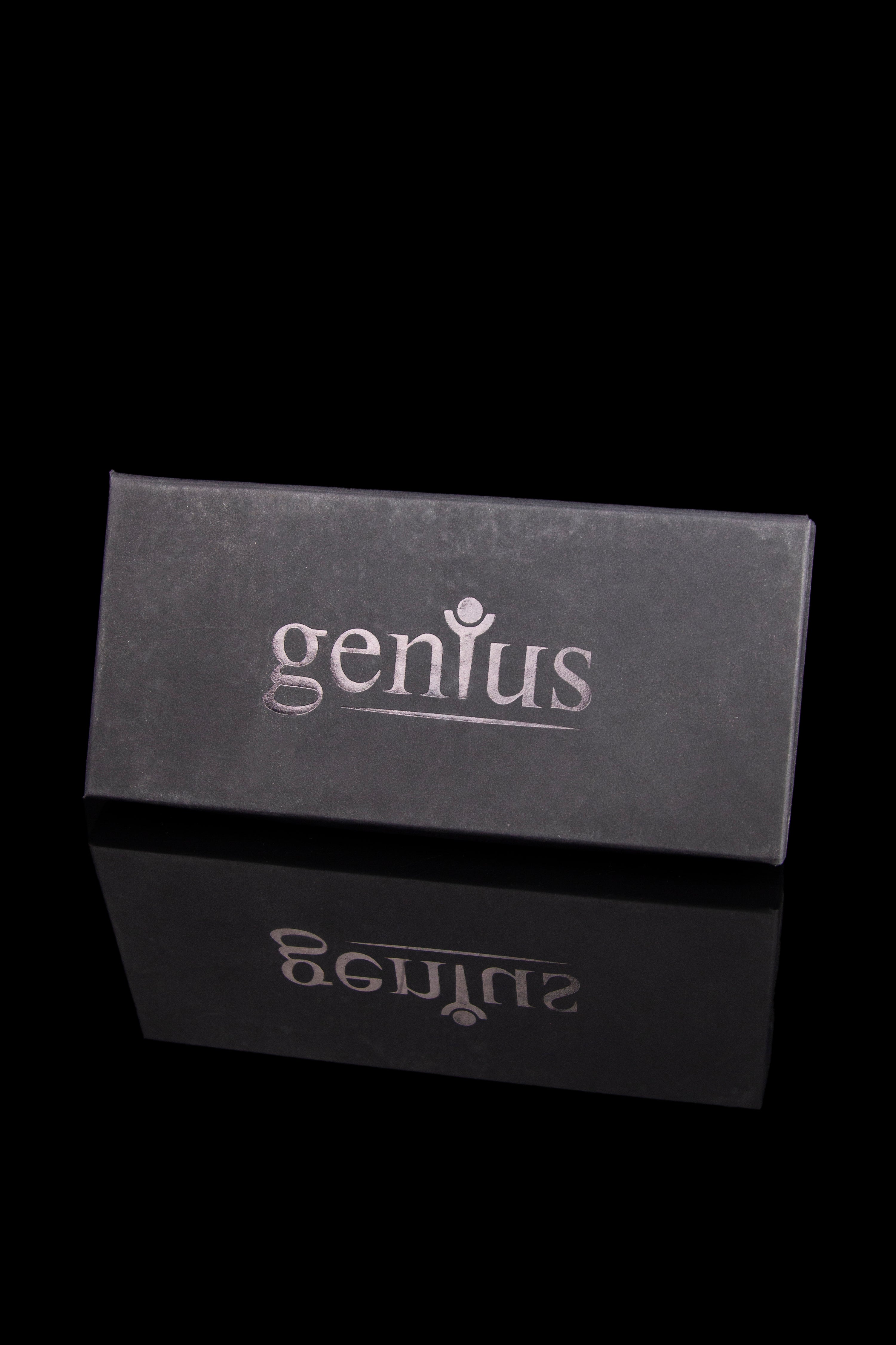 Famous Brandz x Genius Pipe Limited Edition: Out-of-this-World Smoking Experience
