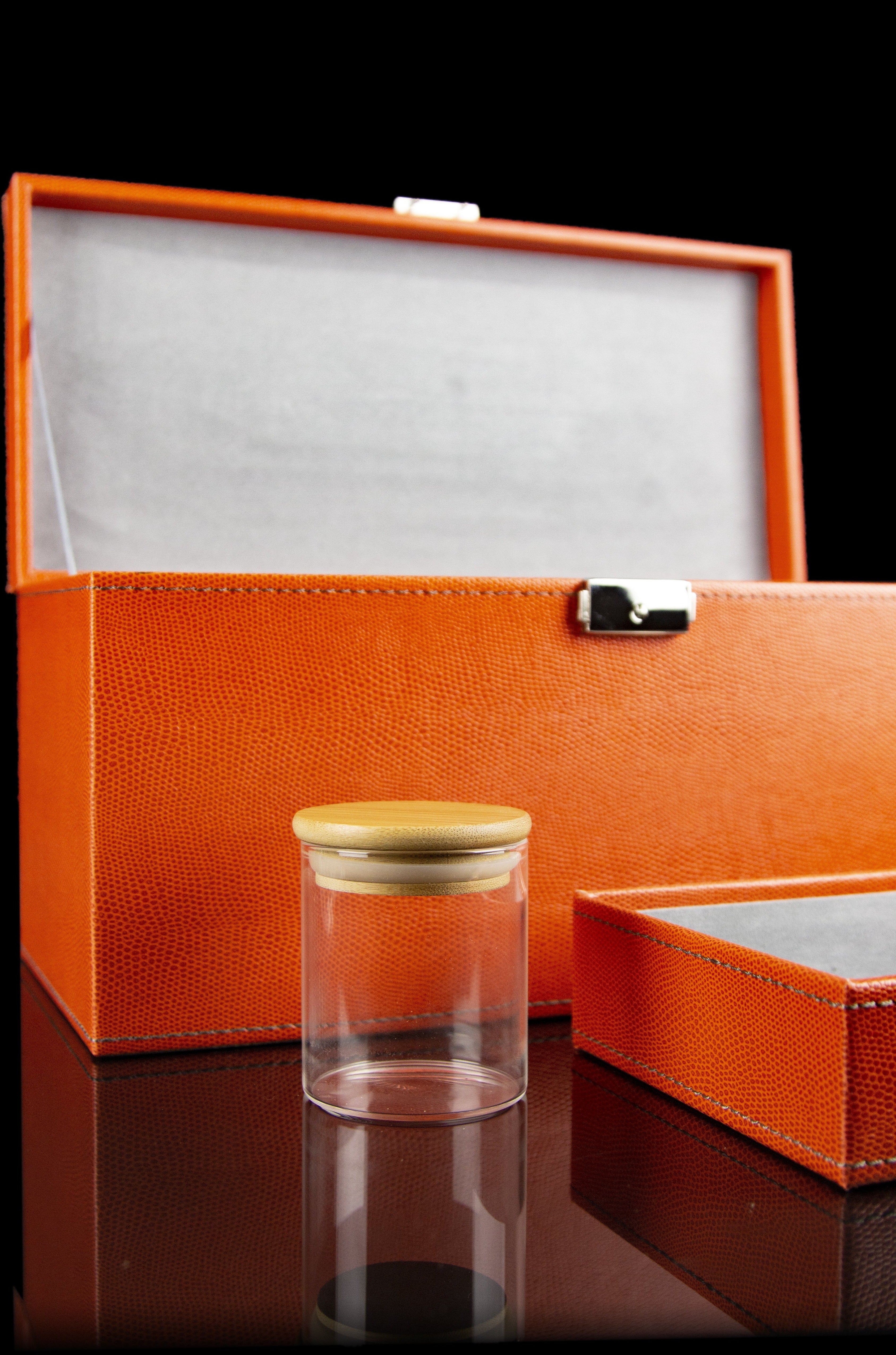 Cache's Exquisite Luxury Vegan Leather Storage Case