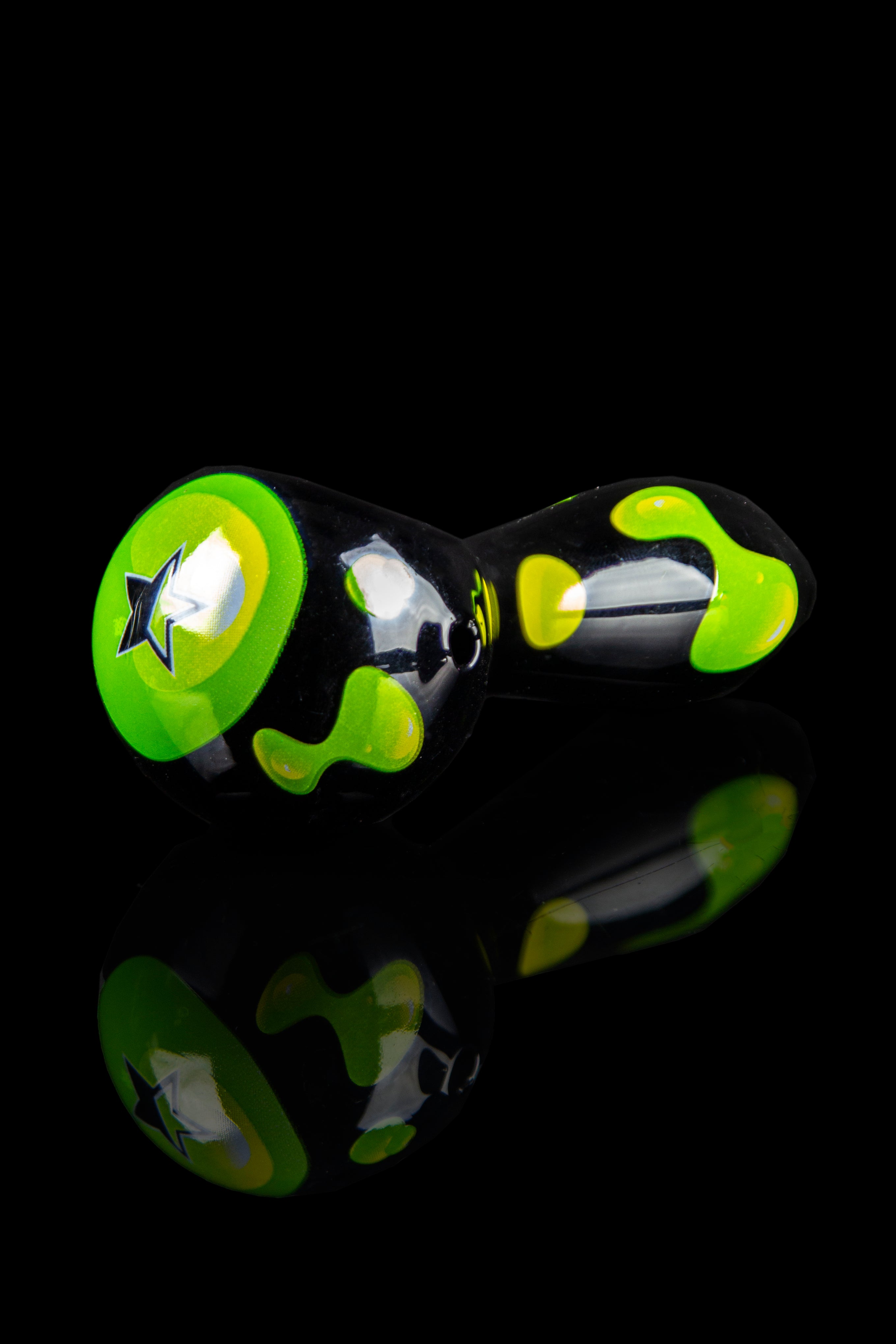 Famous Brandz Privilege Spoon Hand Pipe - A Stunning Smoking Essential