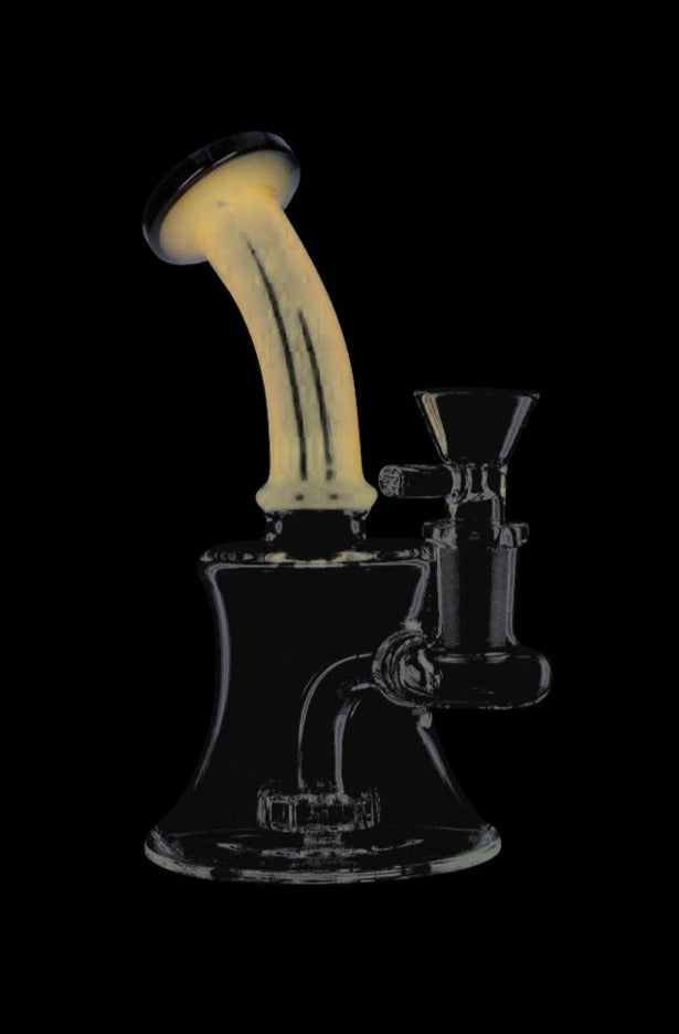 Stunning Beaker Base Bubbler with Fixed Showerhead Diffuser
