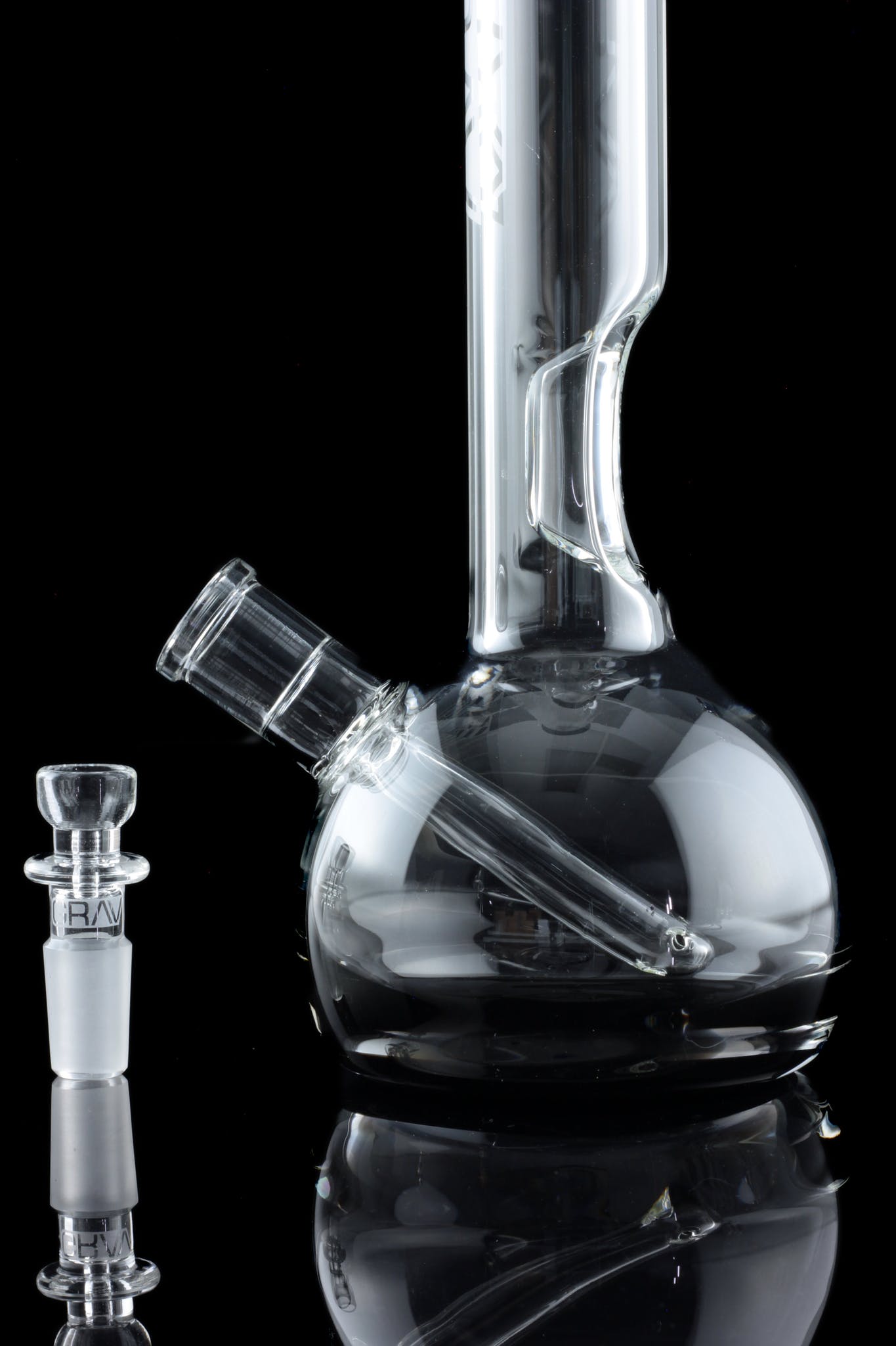 GRAV Small Round Base Water Pipe with Stunning Black Accents - A Must - Have!