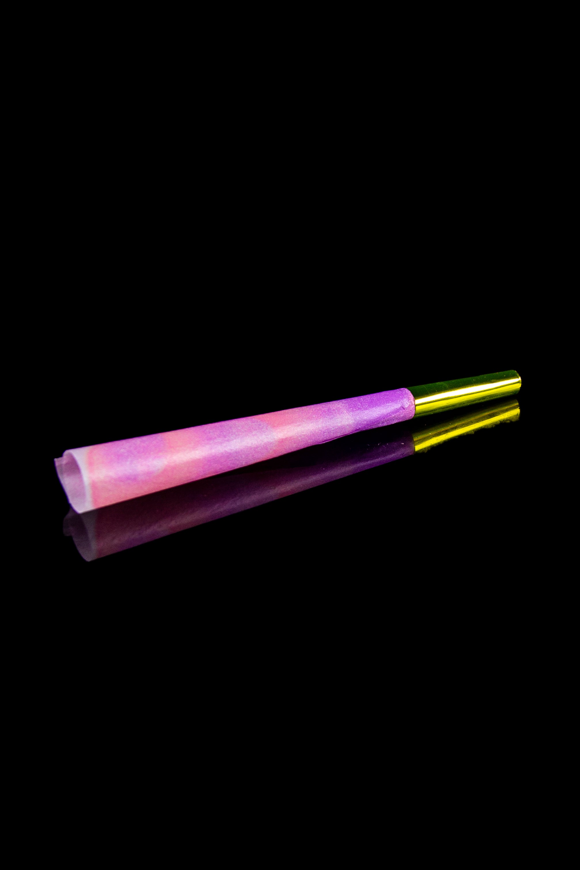 Blunt Babe Trays Pink Tie - Dye Pre - Rolled Cones: Colorful Smoking Delight