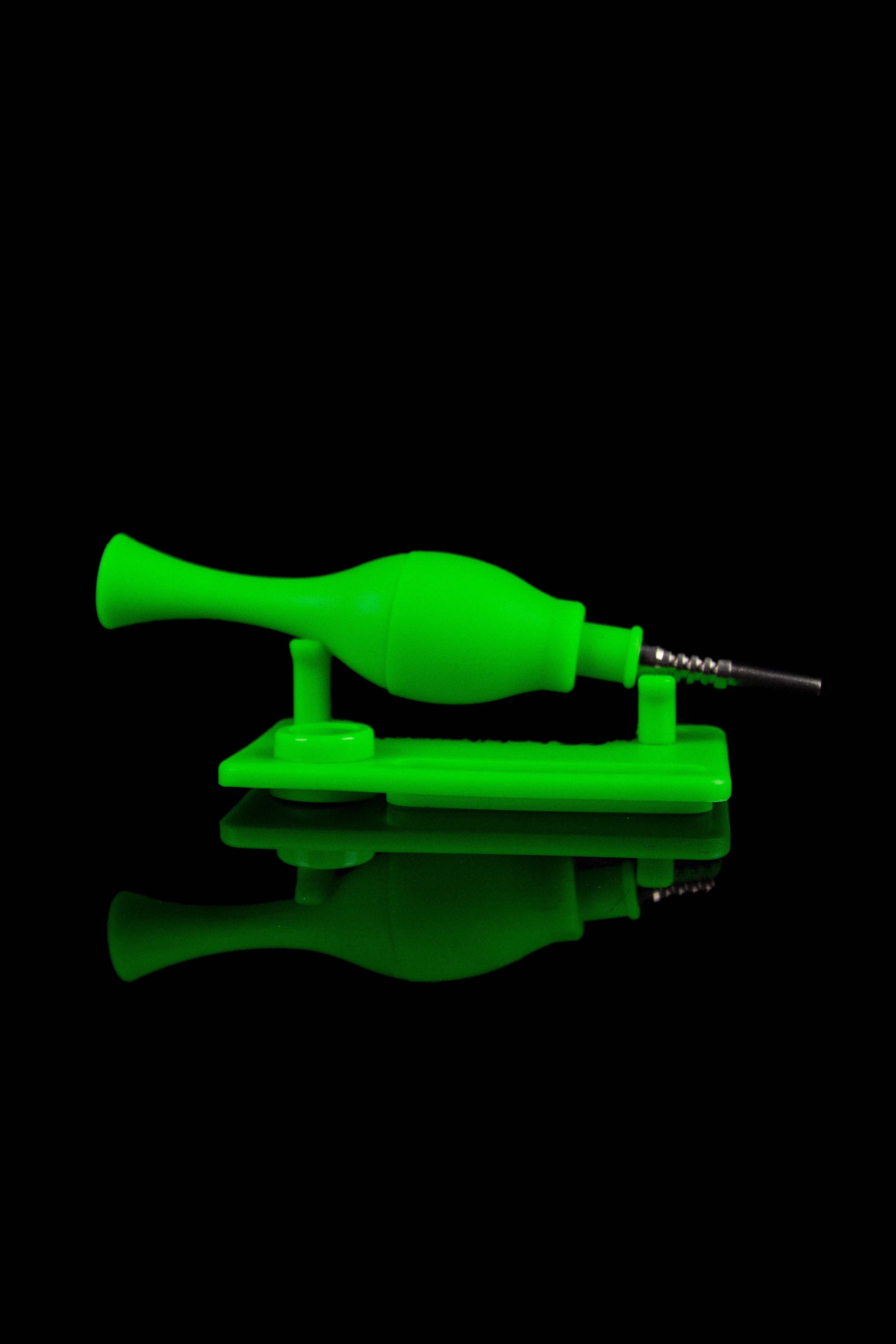 Habit Supply's Irresistible Silicone Honey Collector Kit