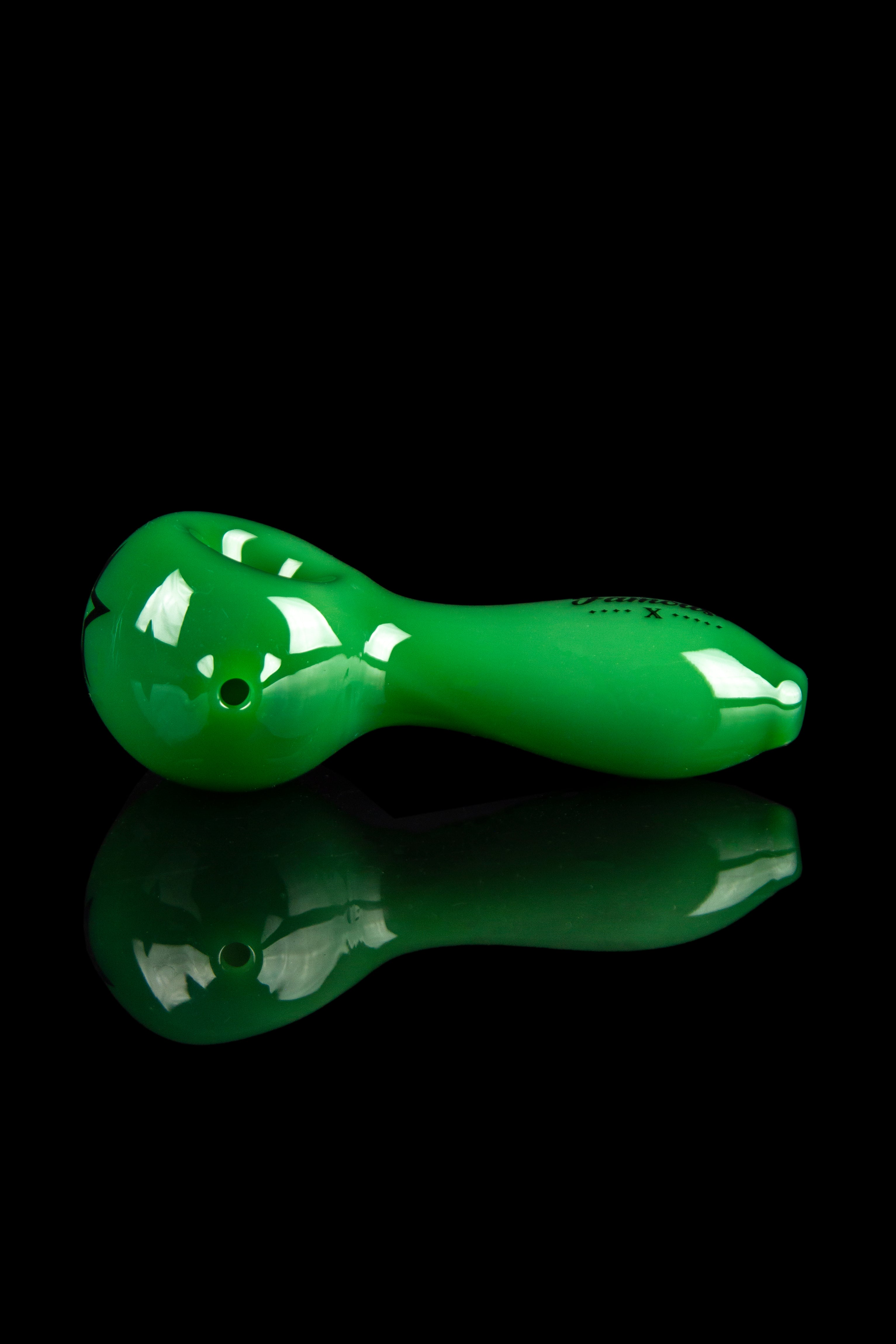 Famous X Premium Spoon Hand Pipe - Your On - the - Go Smoking Essential