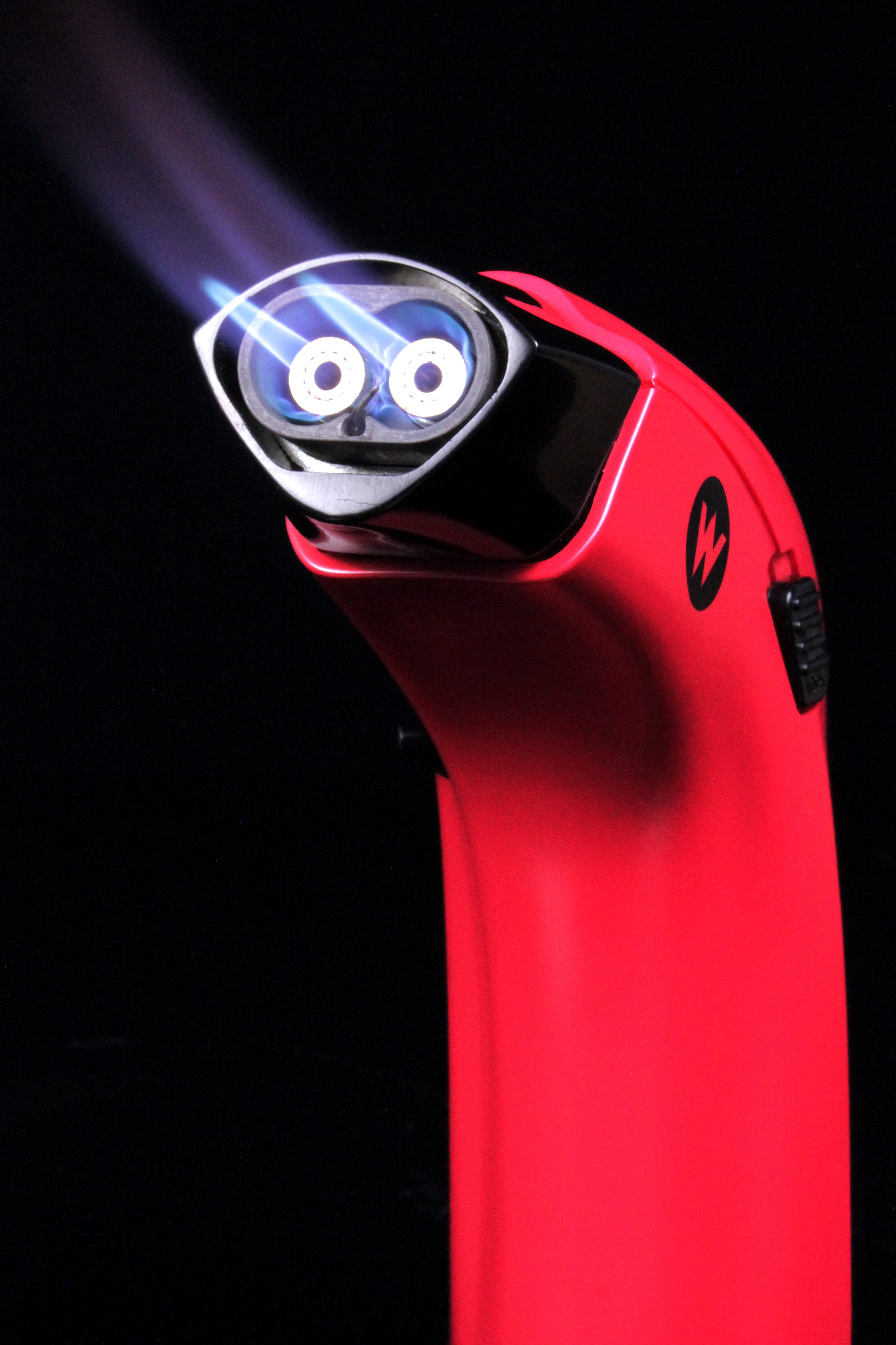 Cinderwitch Double Jet Flame Torch: Ignite Your Dab Sessions!
