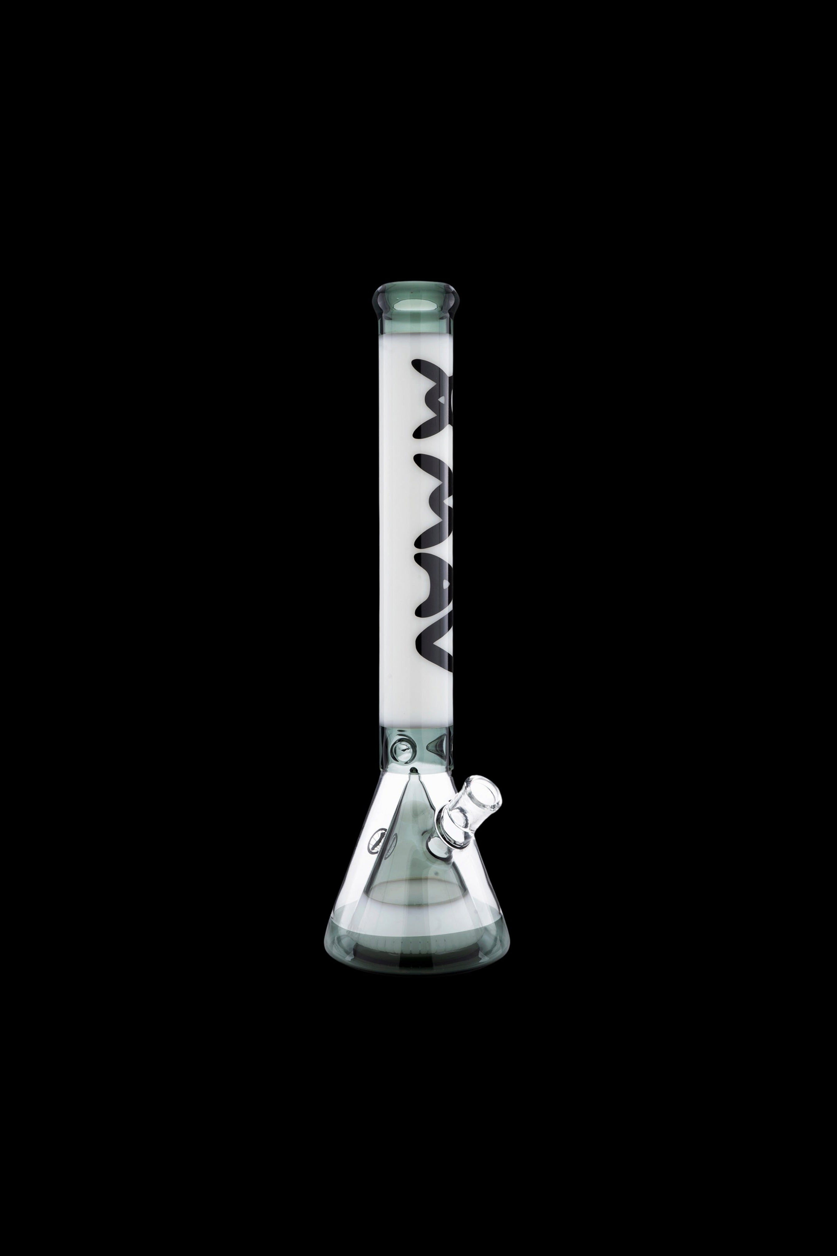 MAV Glass Manhattan Pyramid Beaker: A West Coast Smoking Marvel