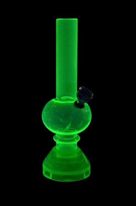 Fantastic Mini Acrylic Water Pipe with Integrated Grinder Base