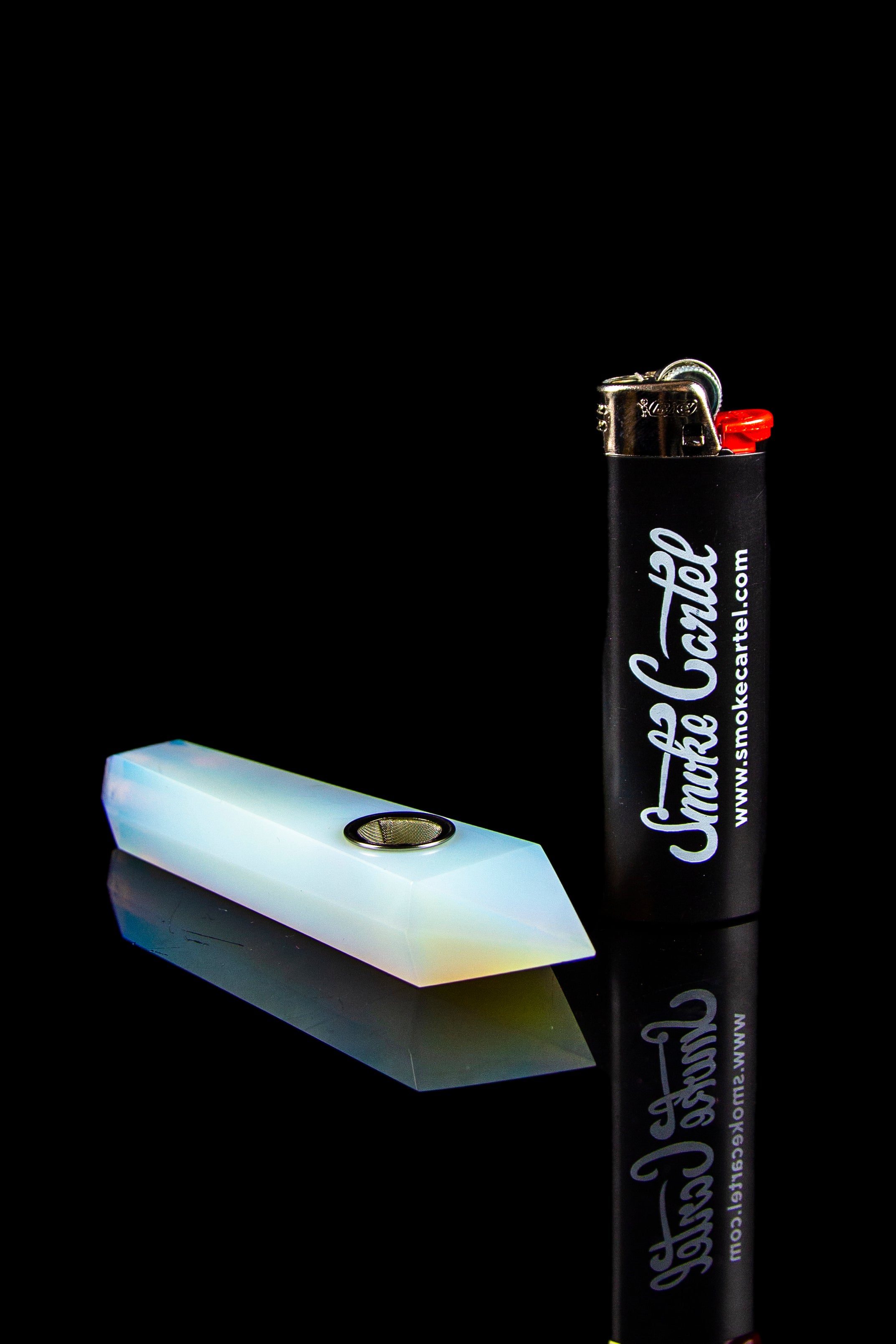 Blunt Babe Trays Opalite Crystal Gemstone Hand Pipe - A Stunning Smoking Companion