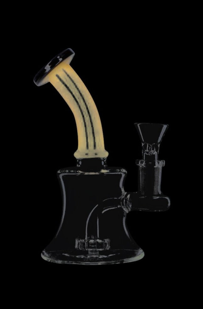 Stunning Beaker Base Bubbler with Fixed Showerhead Diffuser