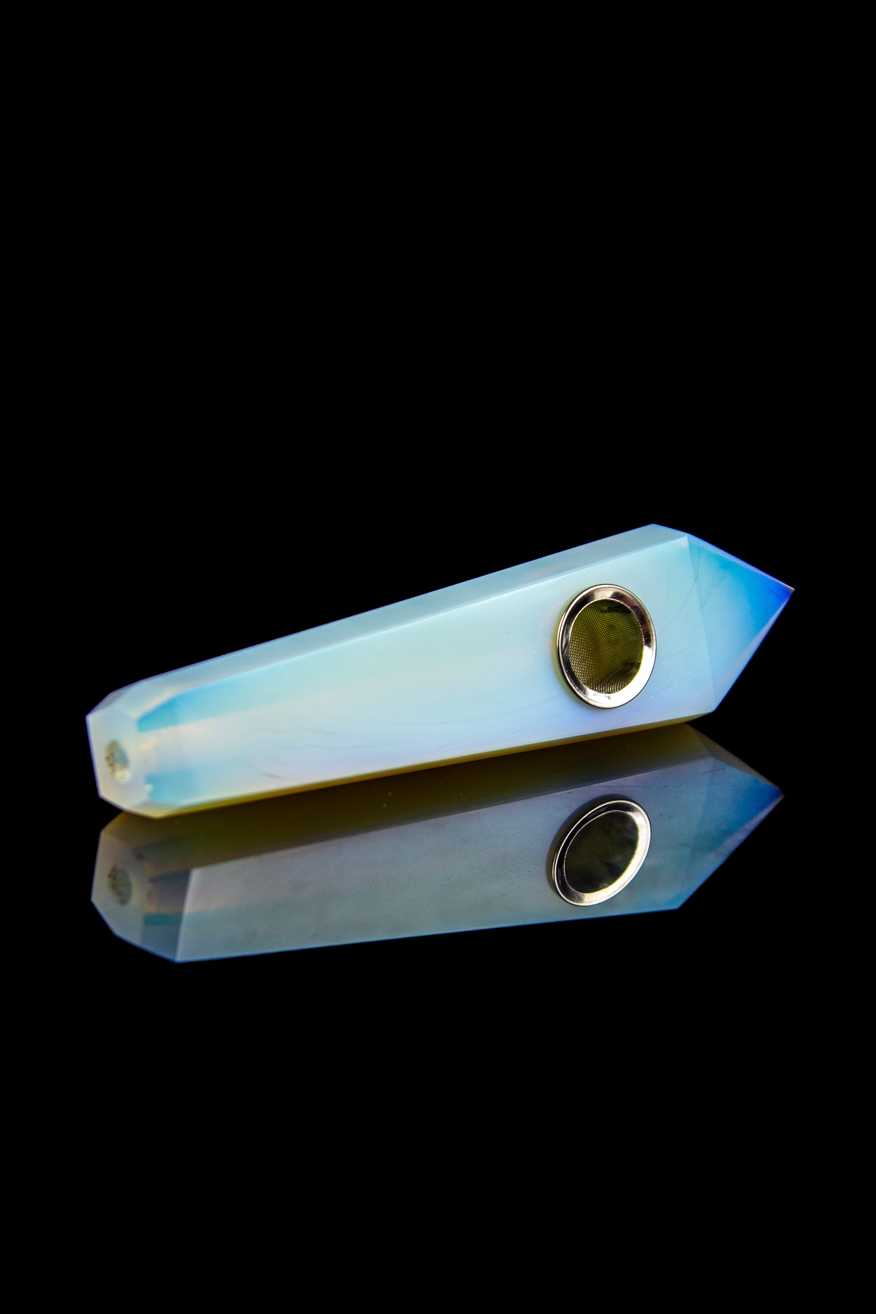 Blunt Babe Trays Opalite Crystal Gemstone Hand Pipe - A Stunning Smoking Companion