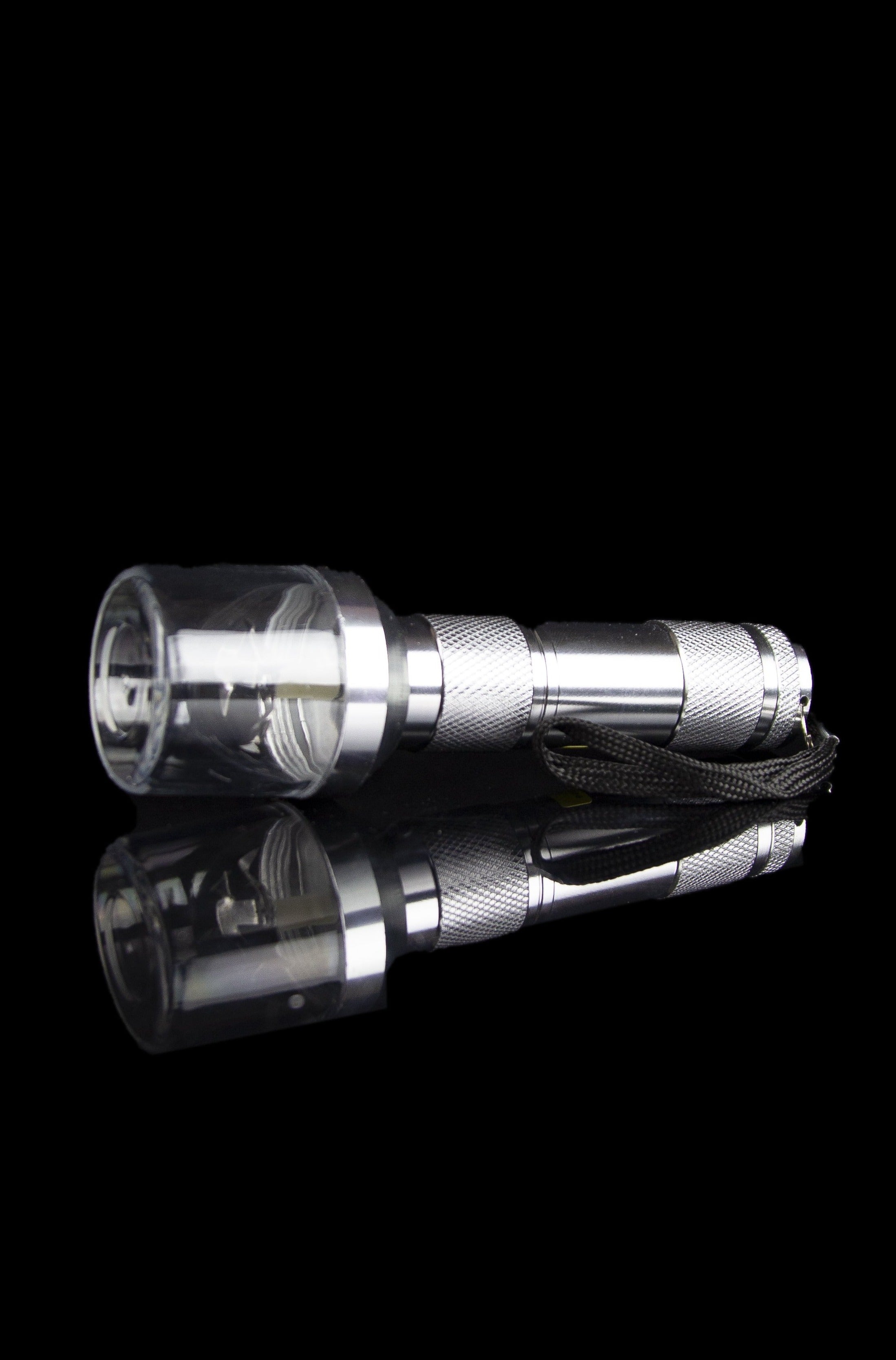 Cloud 8 Powerhouse Battery Grinder: The Ultimate Herb Grinding Solution
