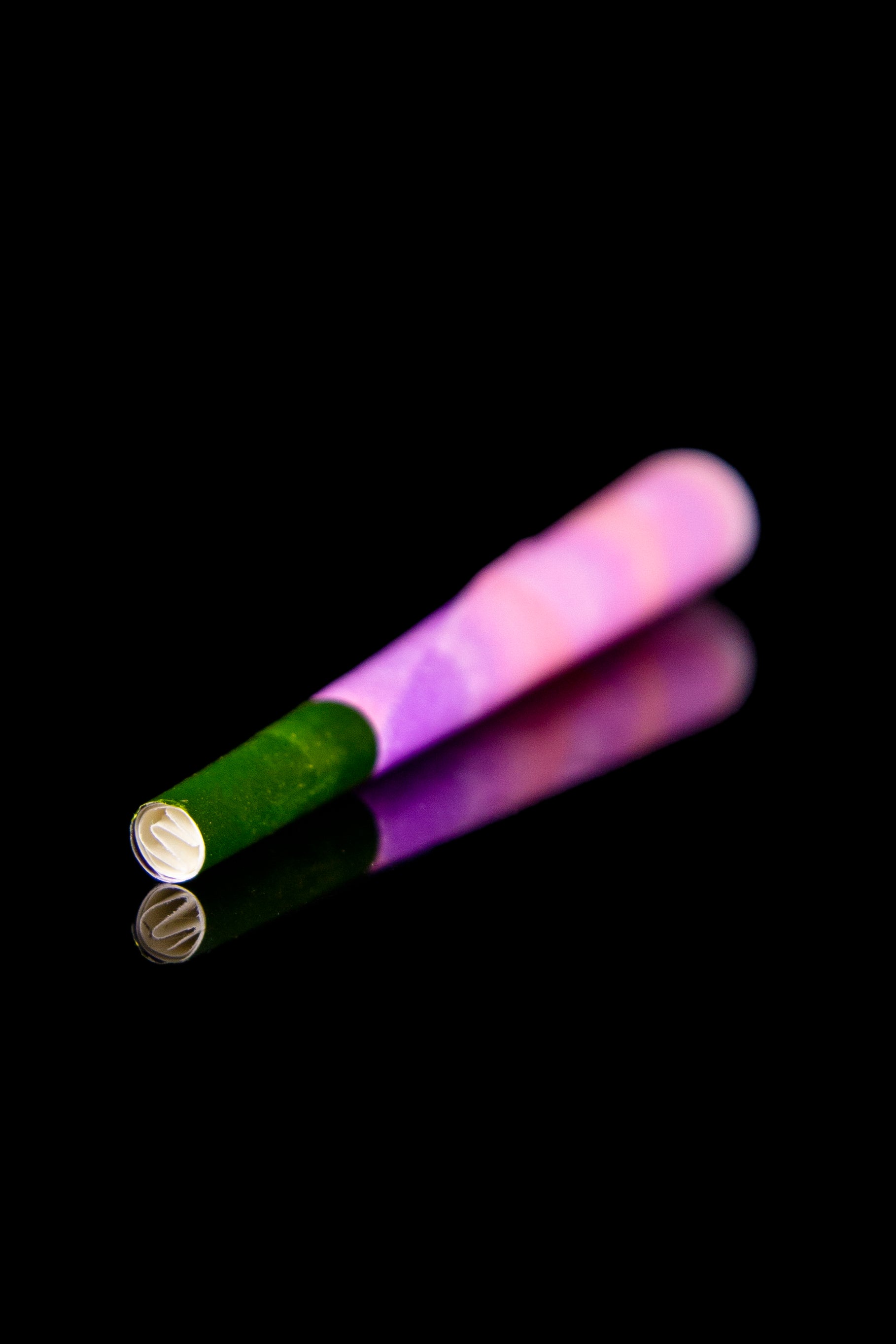 Blunt Babe Trays Pink Tie - Dye Pre - Rolled Cones: Colorful Smoking Delight