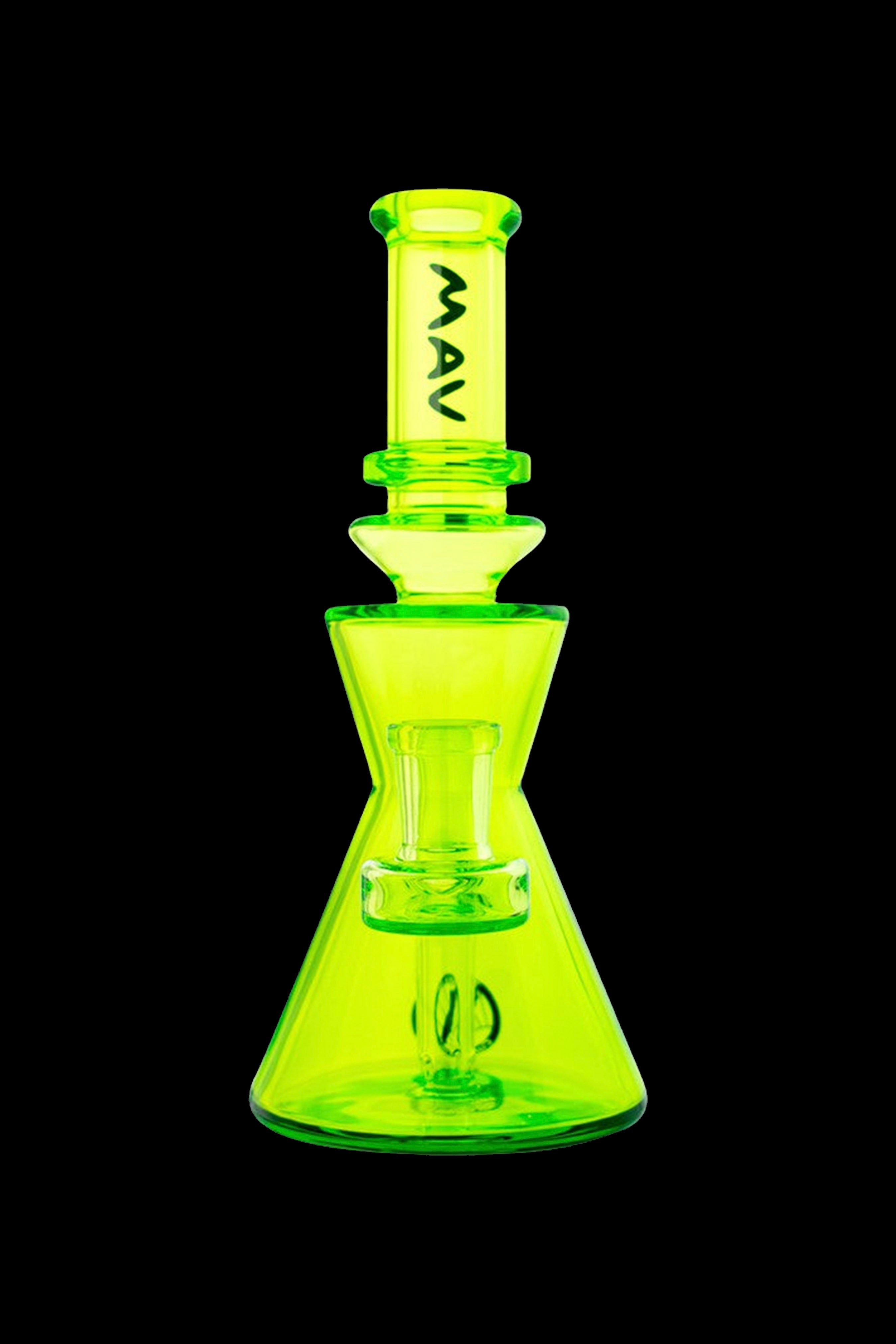 MAV Glass The Chico Rig: A Charismatic Smoking Companion