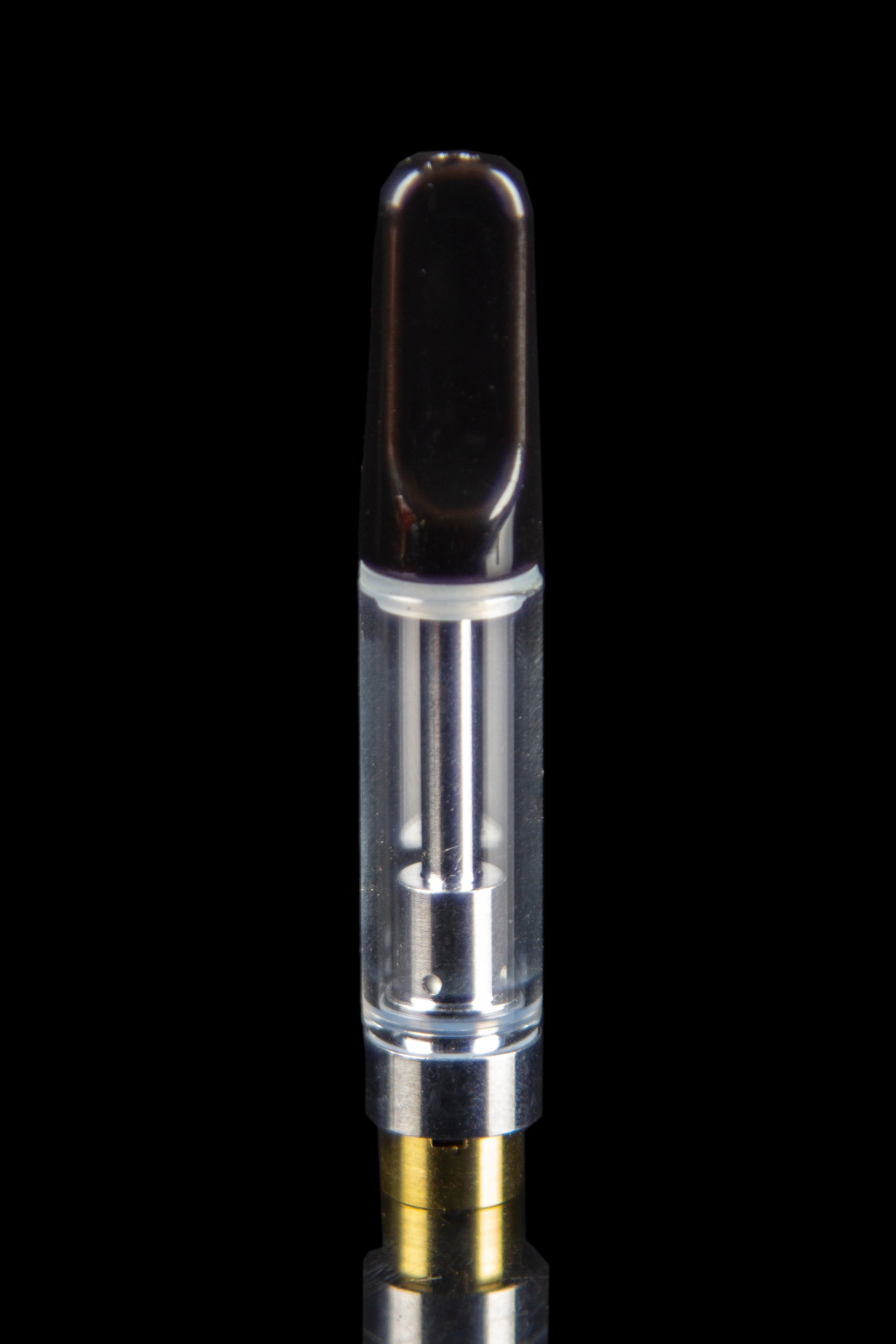 Famous Brandz Surrender Cartridge Vape - The Ultimate On - the - Go Vaping Device