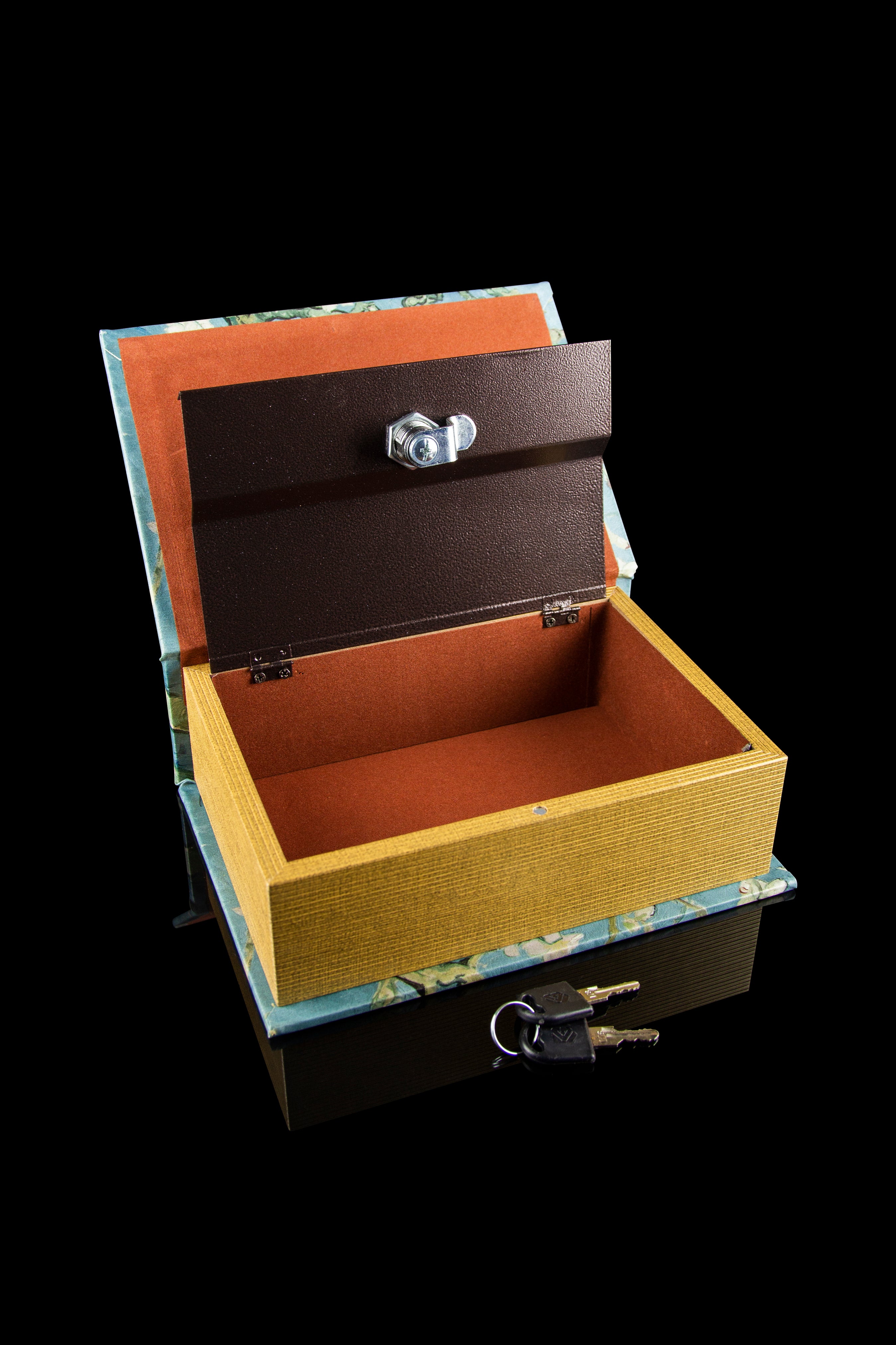 Hakuna Supply's Stylish Locking Book Box