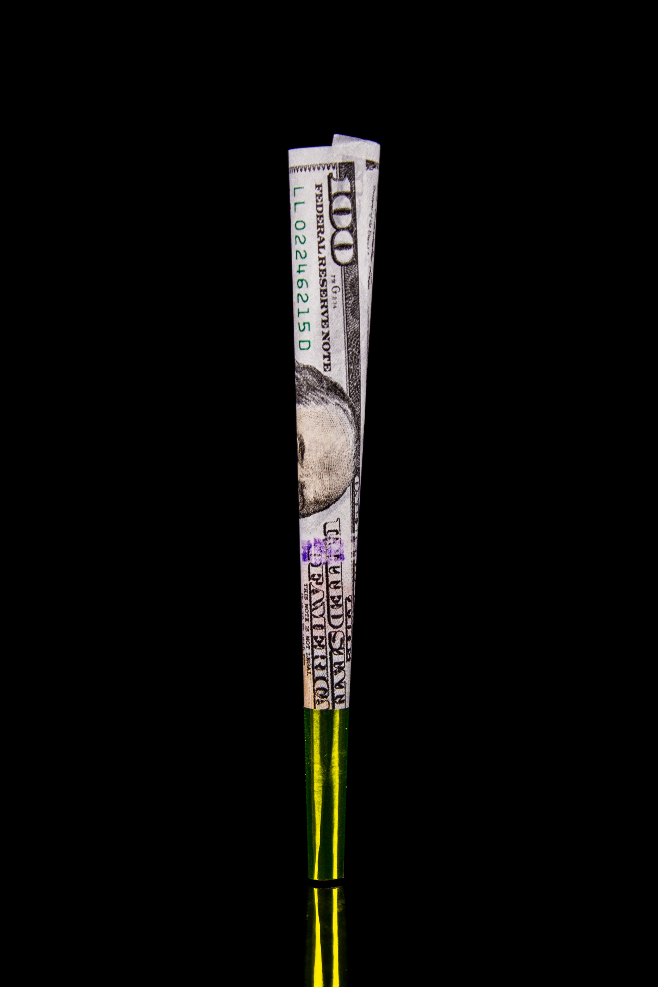 Blunt Babe Trays: Fun Hundred - Dollar Bill Pre - Rolled Cones