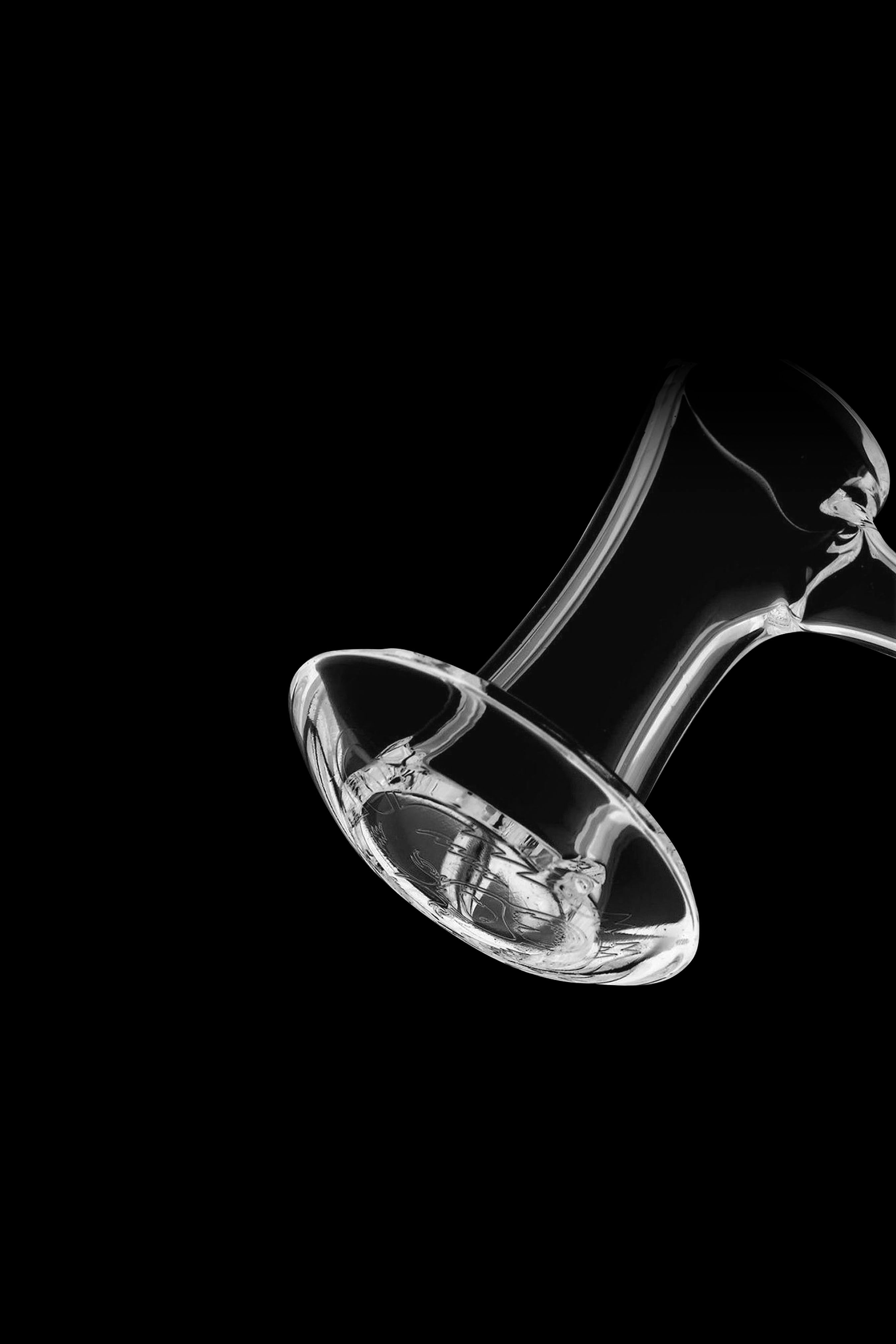 Bear Quartz Hourglass Blender Banger - The Ultimate Consumption Companion