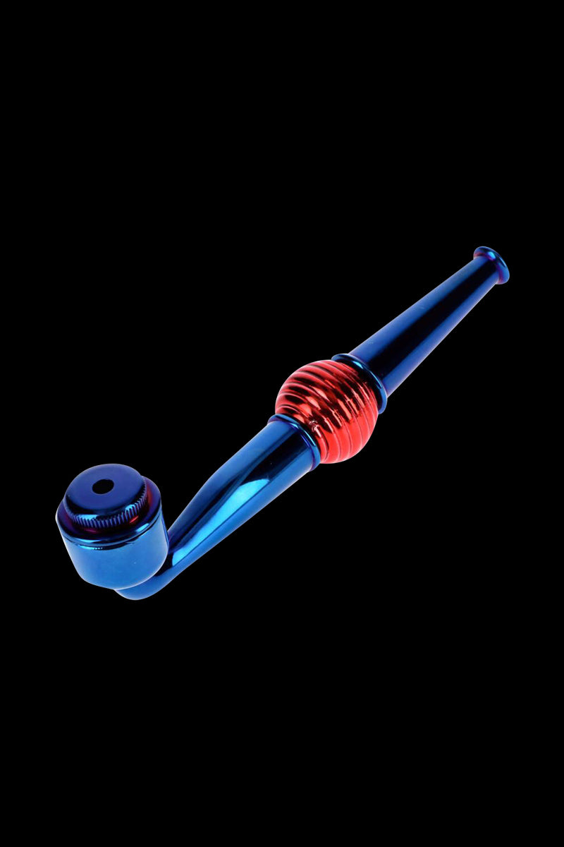 Grip-Friendly Metal Hand Pipe: A Simple Smoking Essential