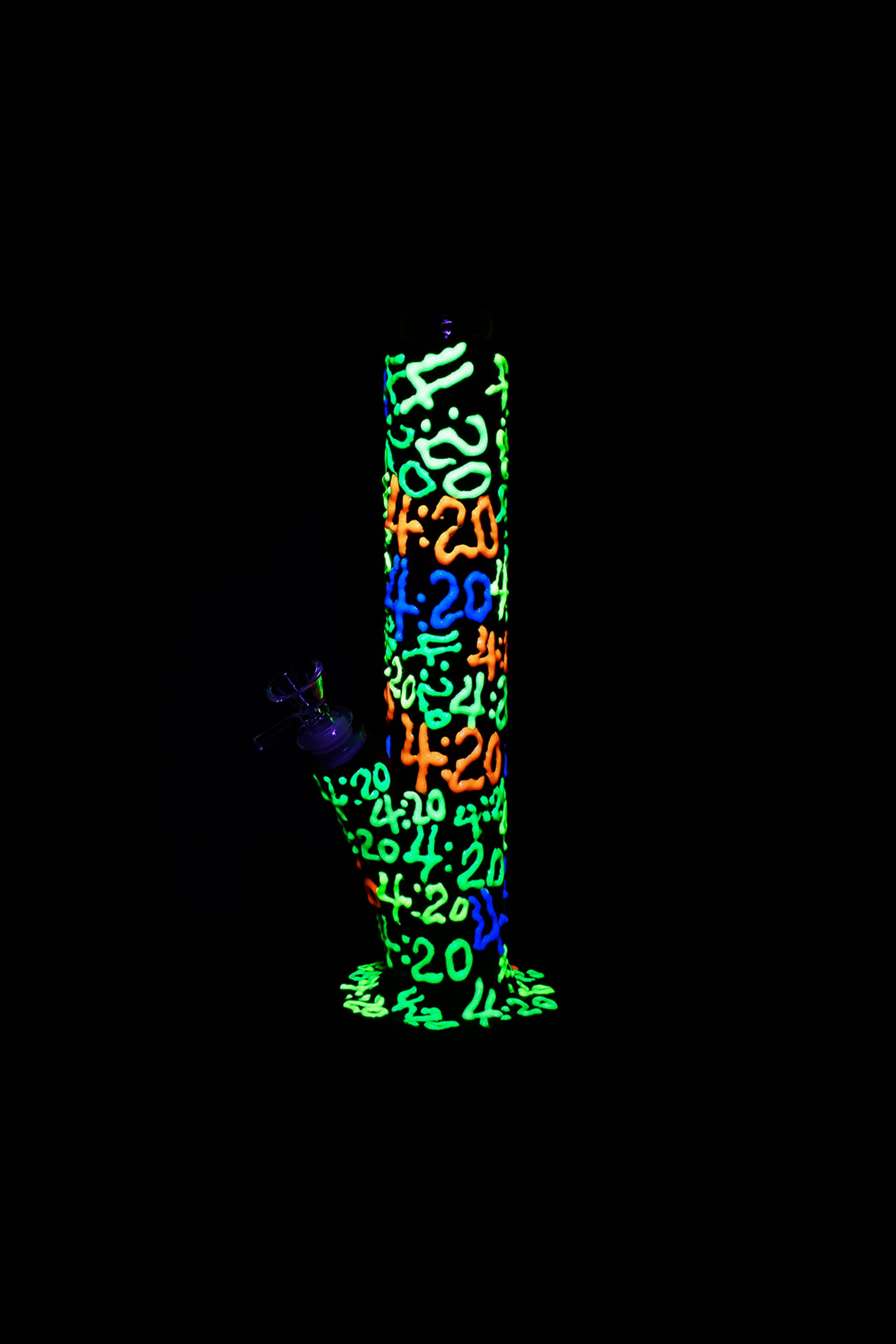 Illuminate Your Sessions! 420 Everywhere Glow - in - the - Dark Straight Tube Water Pipe
