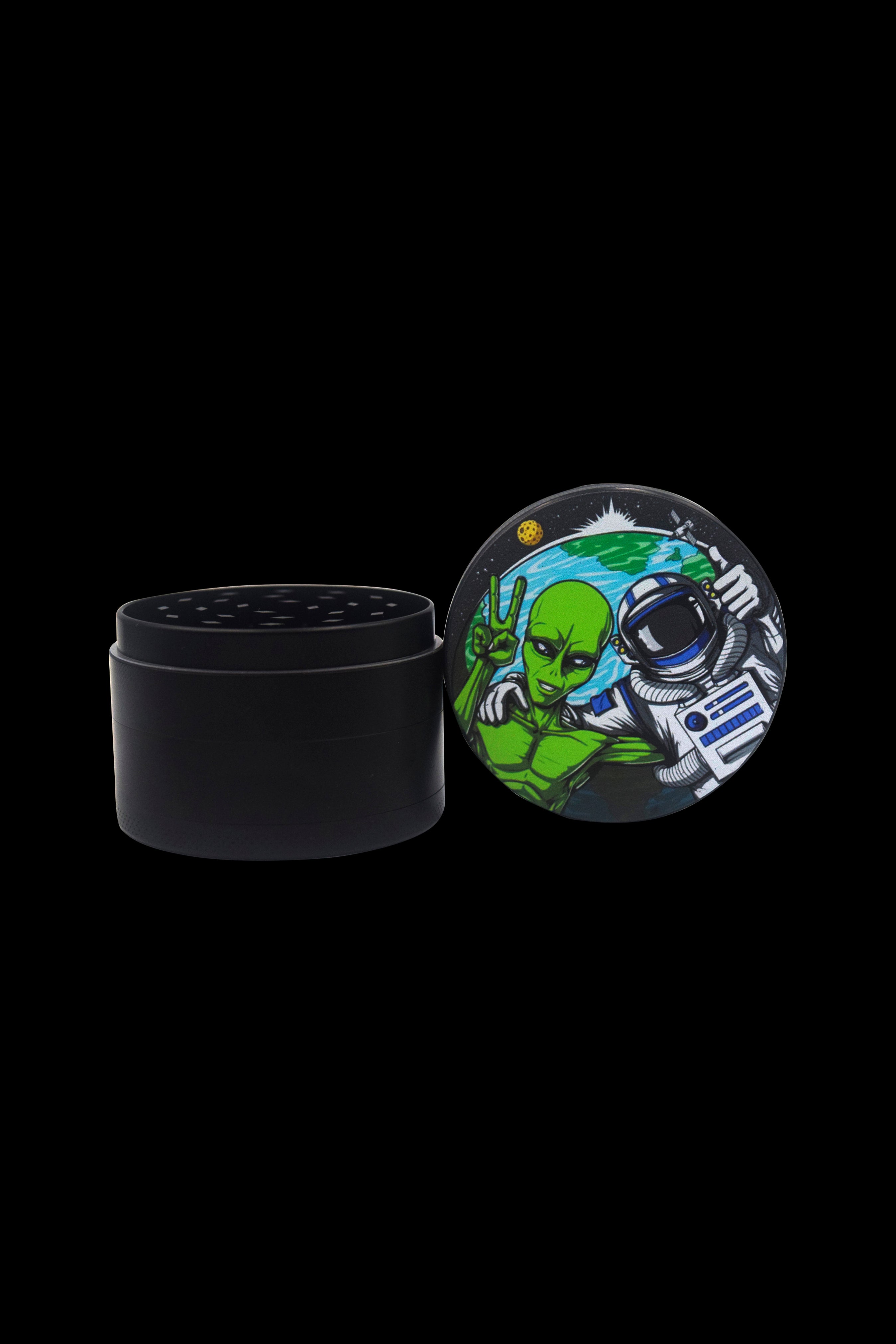 Cloud 8 4-Piece Space Man Grinder - Your Ultimate Grinding Companion