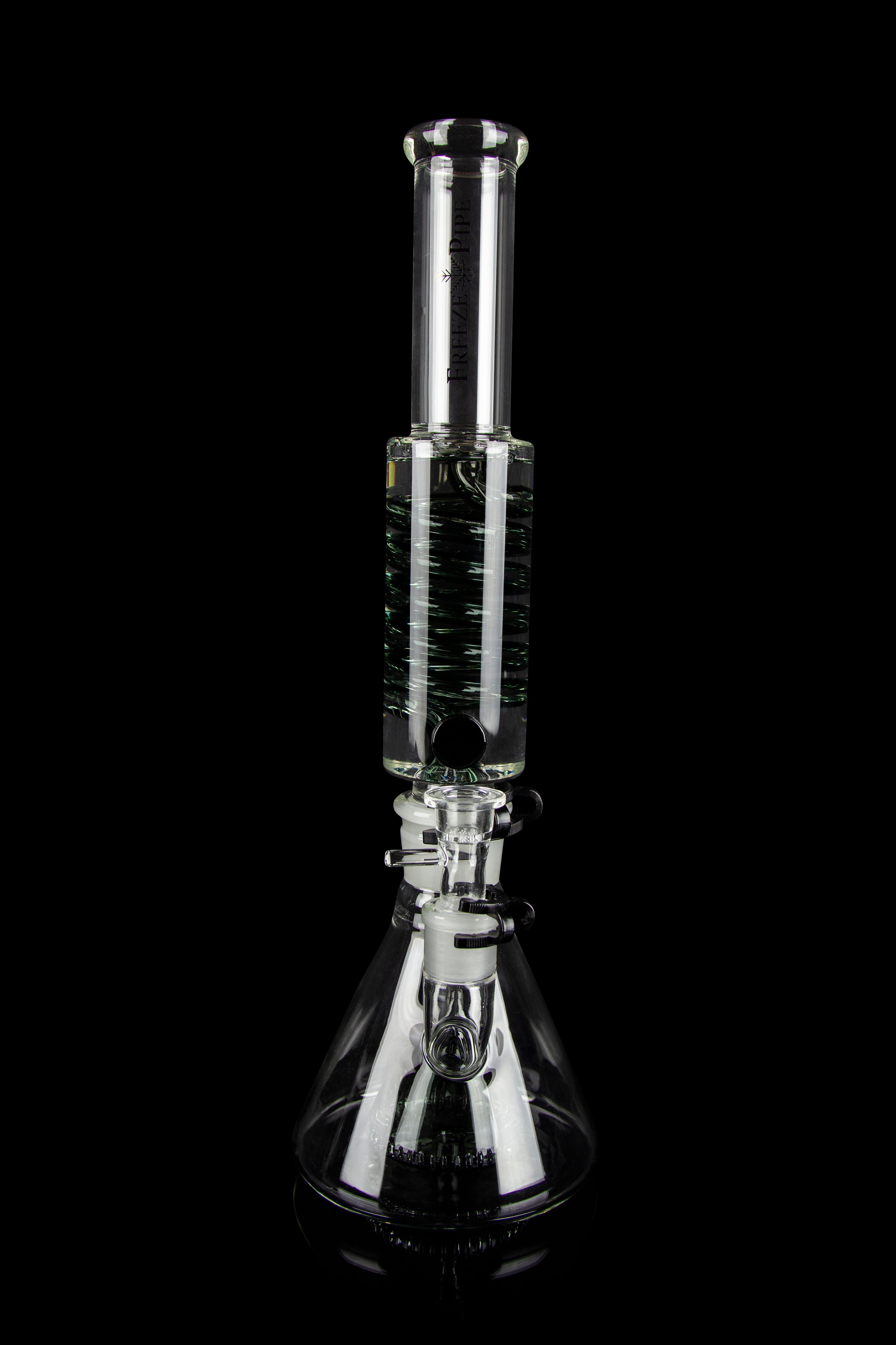 Freeze Pipe's Ultimate XL Bong - Chilly Hits Guaranteed!