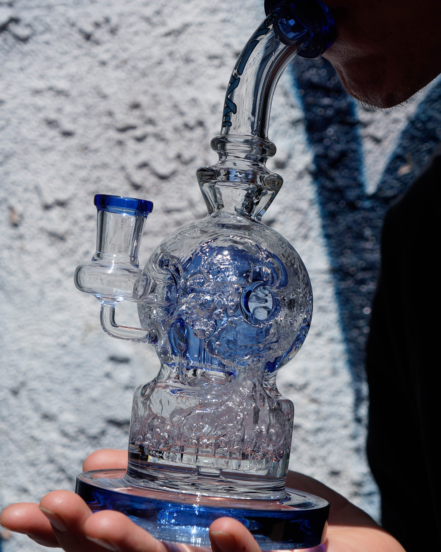 AFM Swiss Glass Shower-Head Perc Glass Water Pipe: A Dabbing Delight