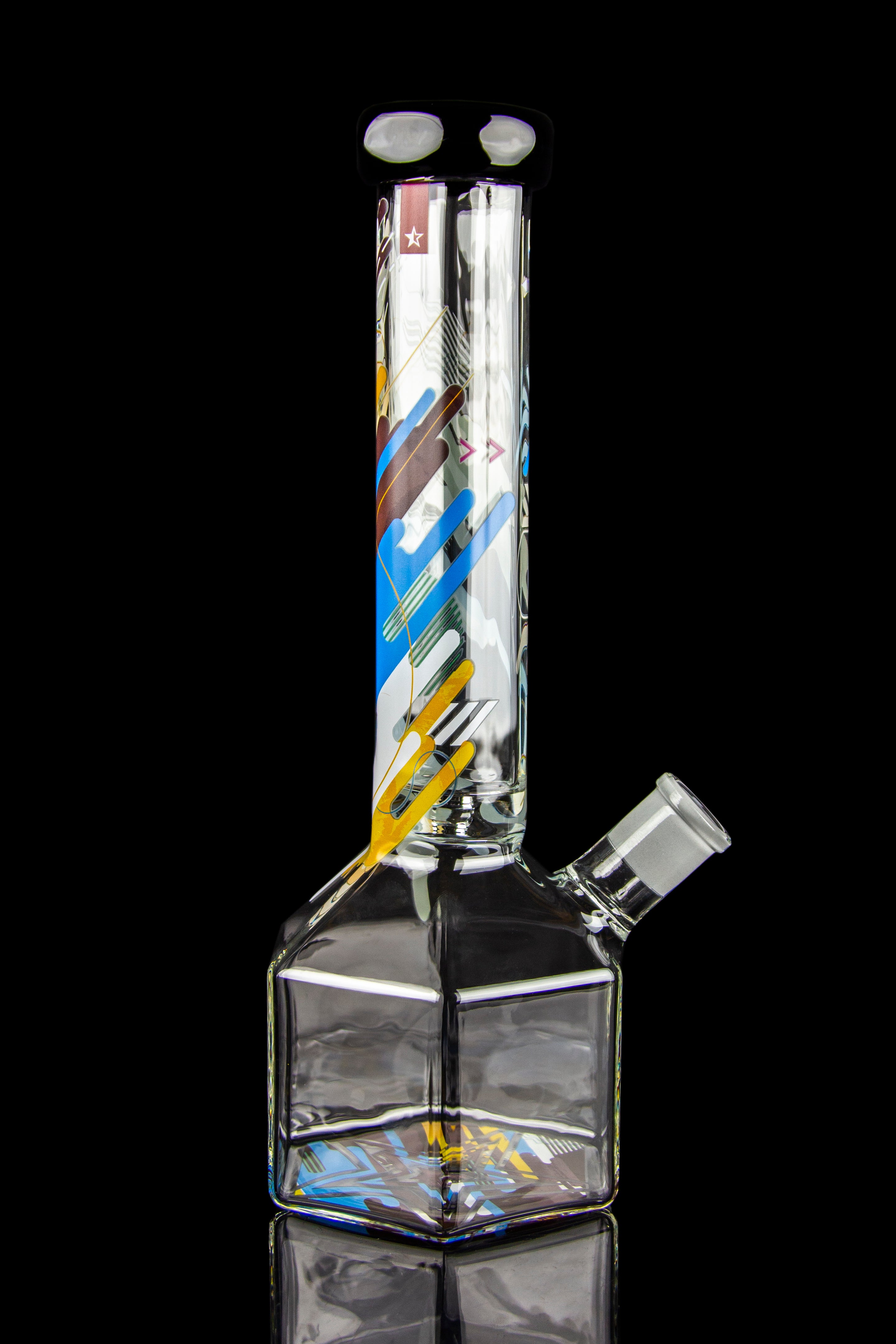 Famous Brandz Futuristic Octagon Water Pipe