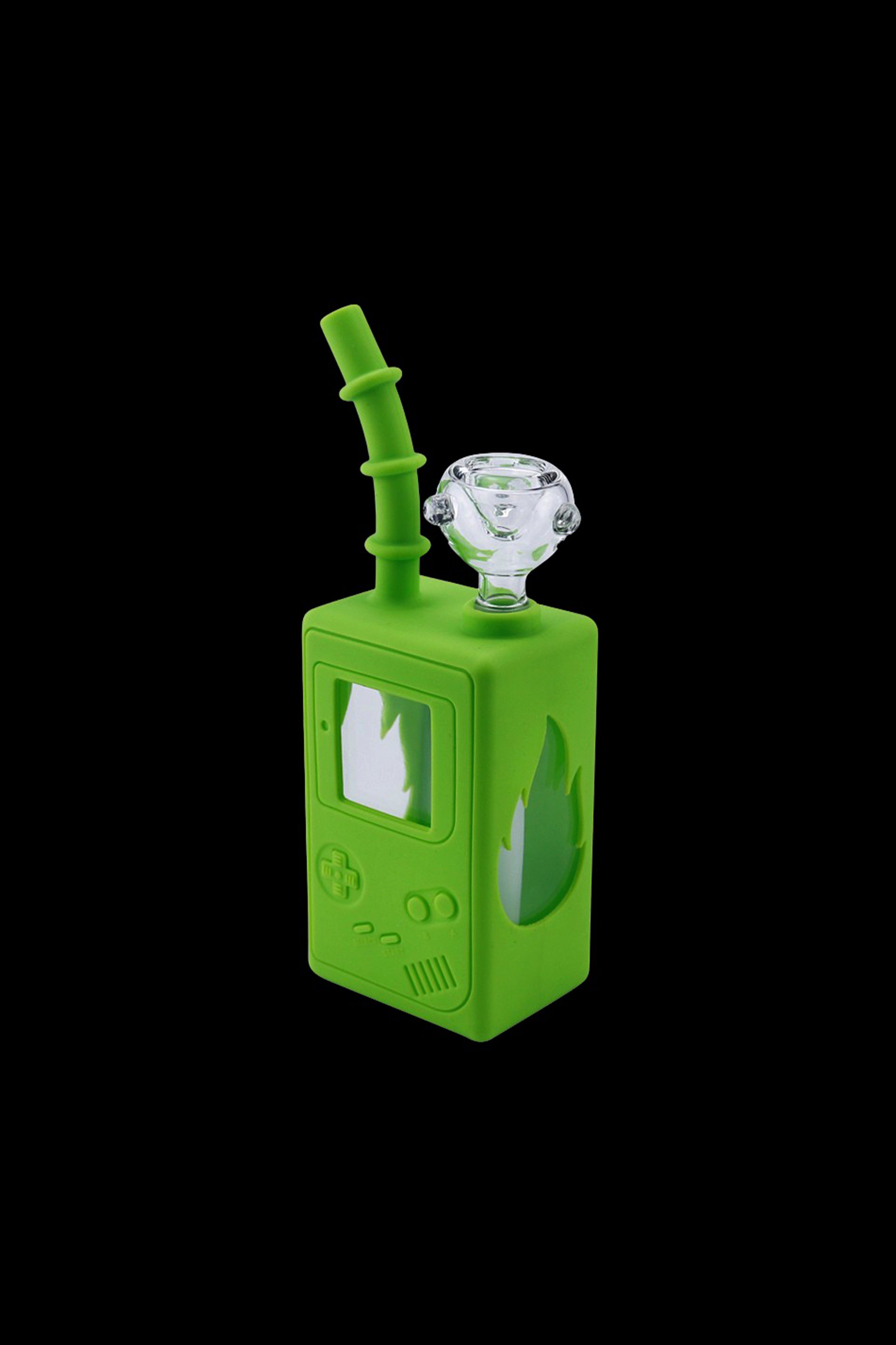 Cloud 8 Gaming-Friendly Silicone & Glass Water Pipe