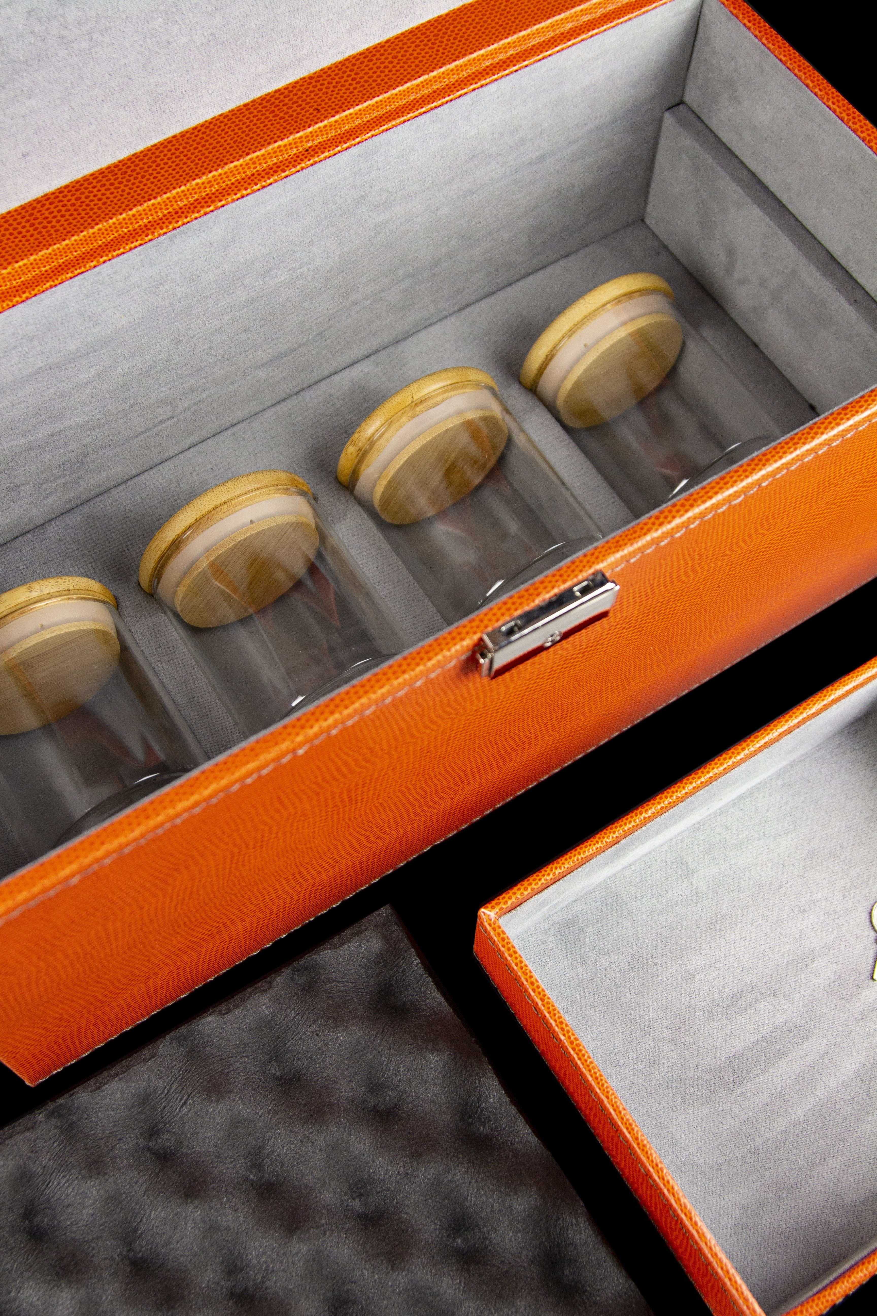 Cache's Exquisite Luxury Vegan Leather Storage Case