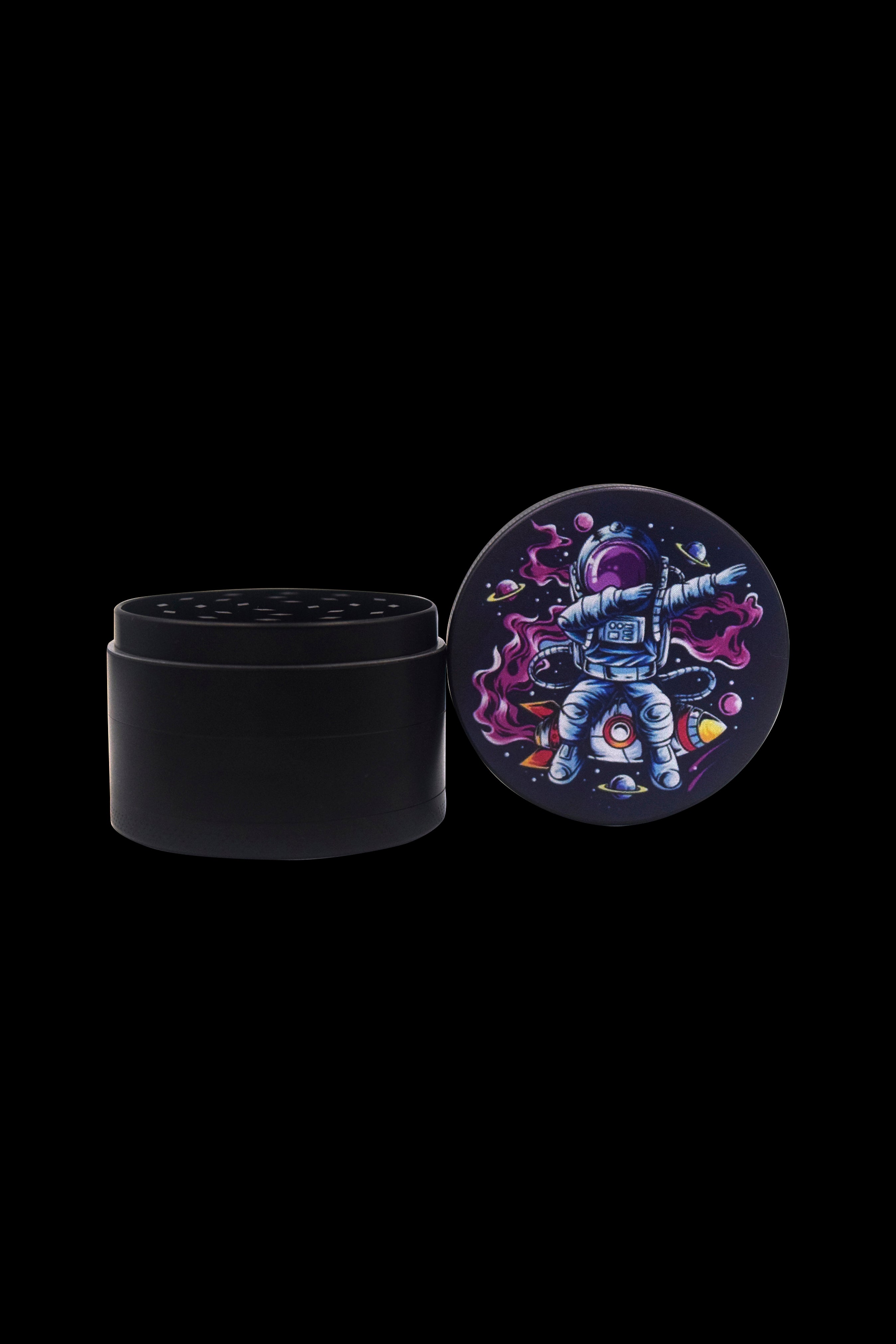 Cloud 8 4-Piece Space Man Grinder - Your Ultimate Grinding Companion