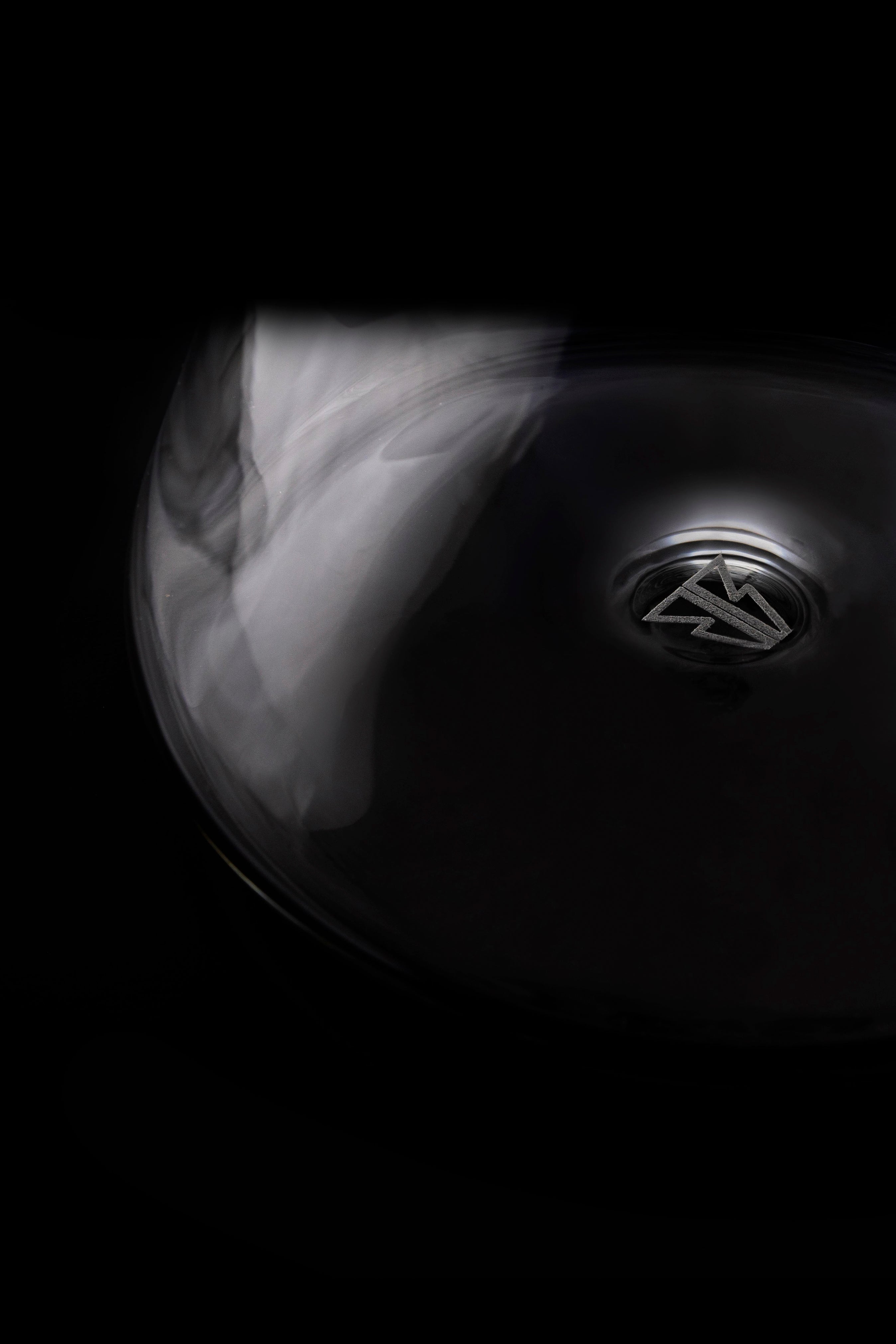 Bongz Magnetic Water Pipe - An Amazing Smoking Companion